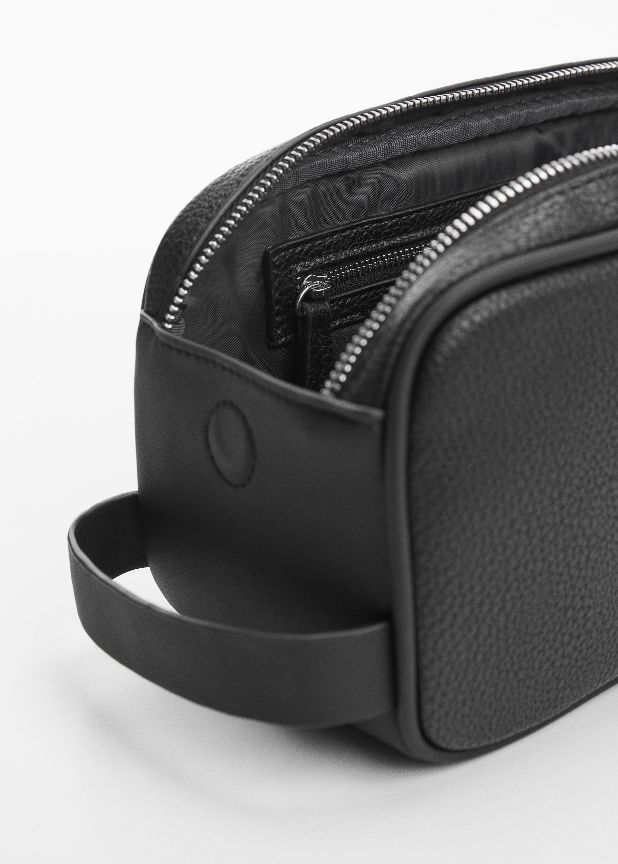 Zipped pebbled cosmetic bag - Details of the article 1