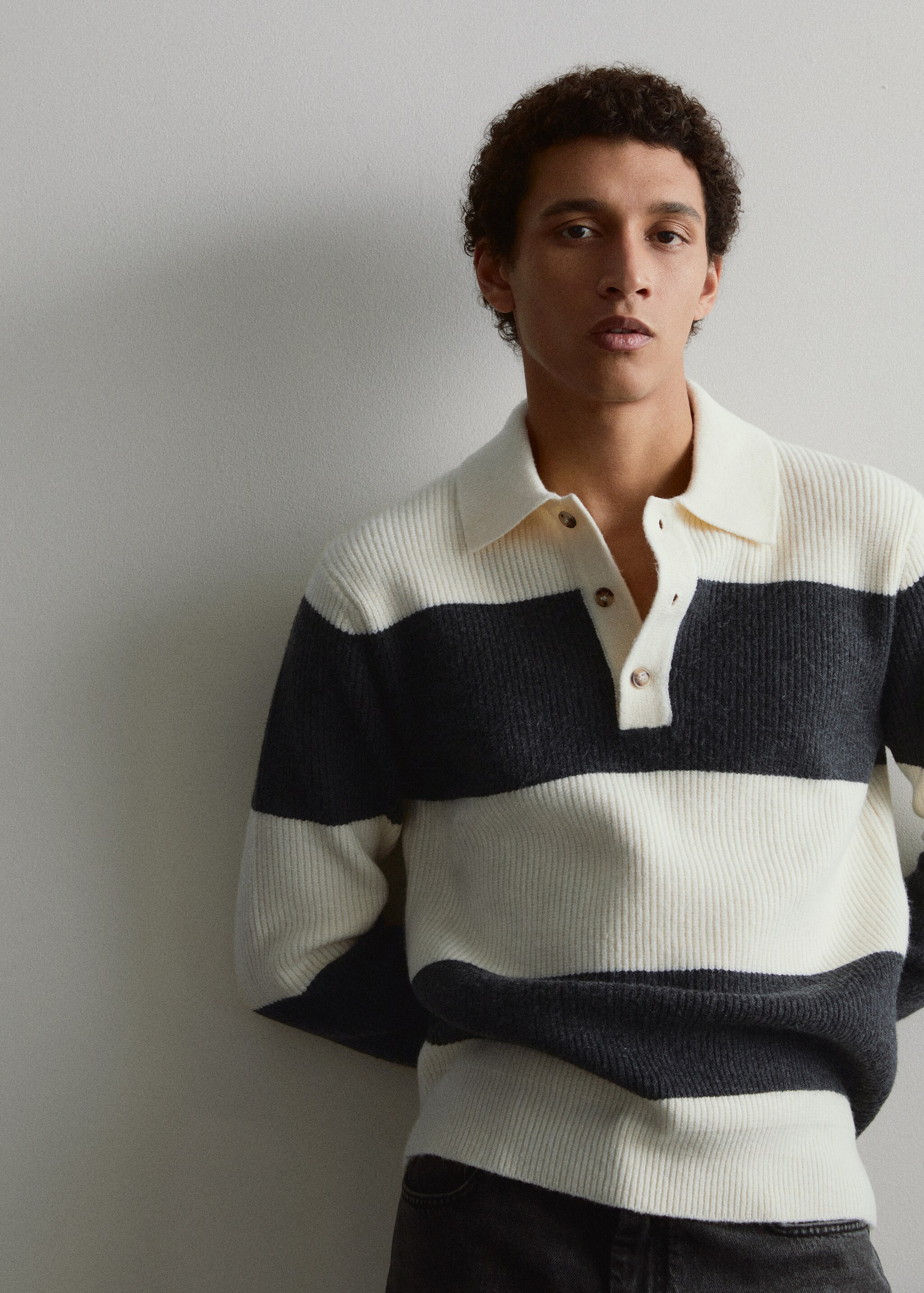Ribbed striped knitted polo shirt - Details of the article 6
