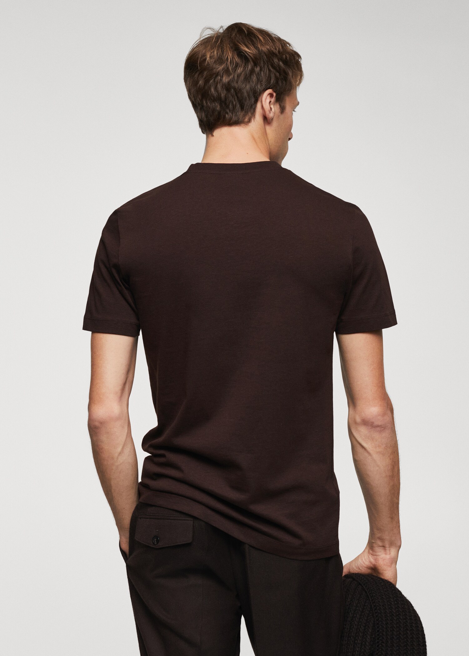 Basic cotton V-neck T-shirt - Reverse of the article