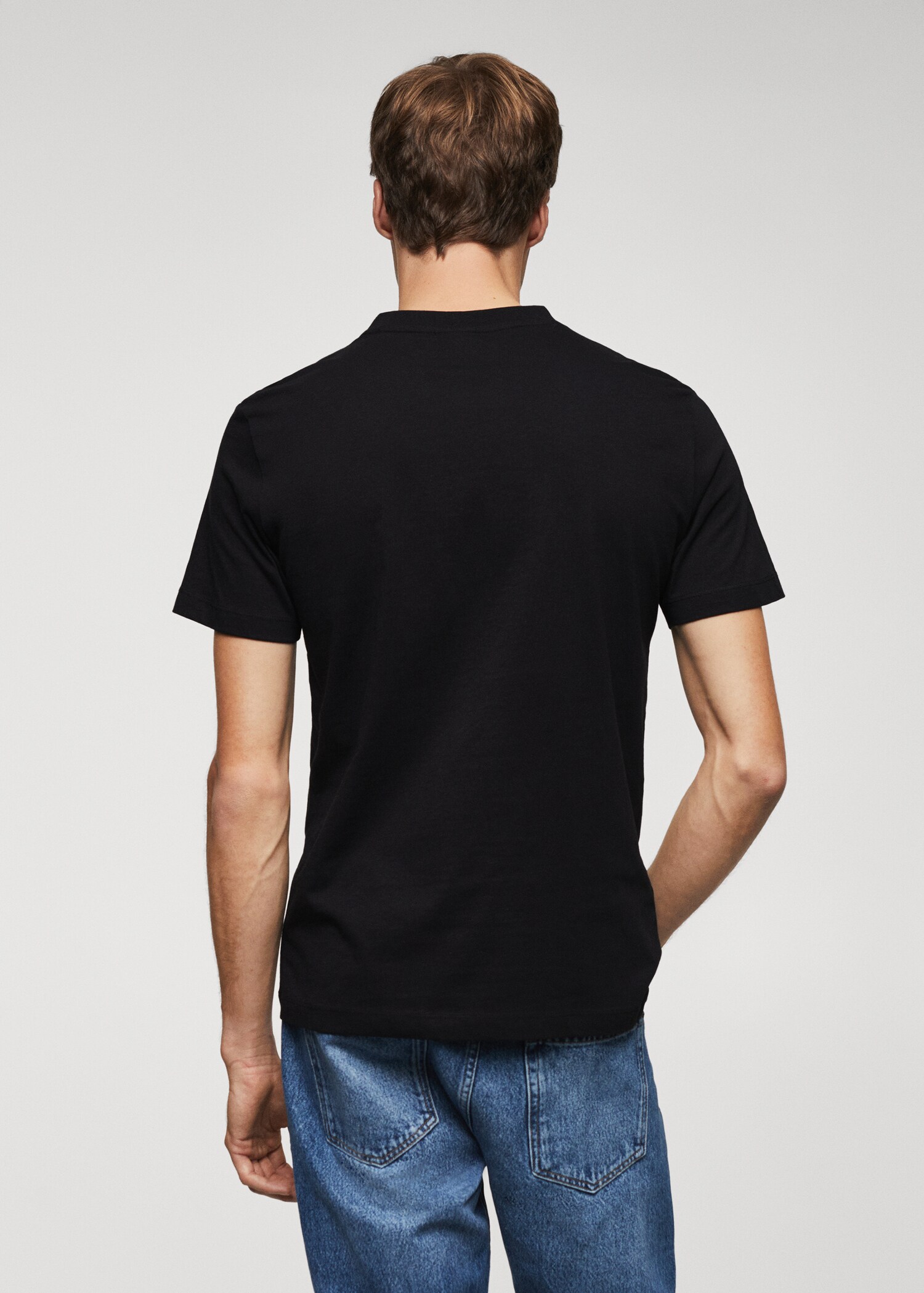 Basic cotton V-neck T-shirt - Reverse of the article