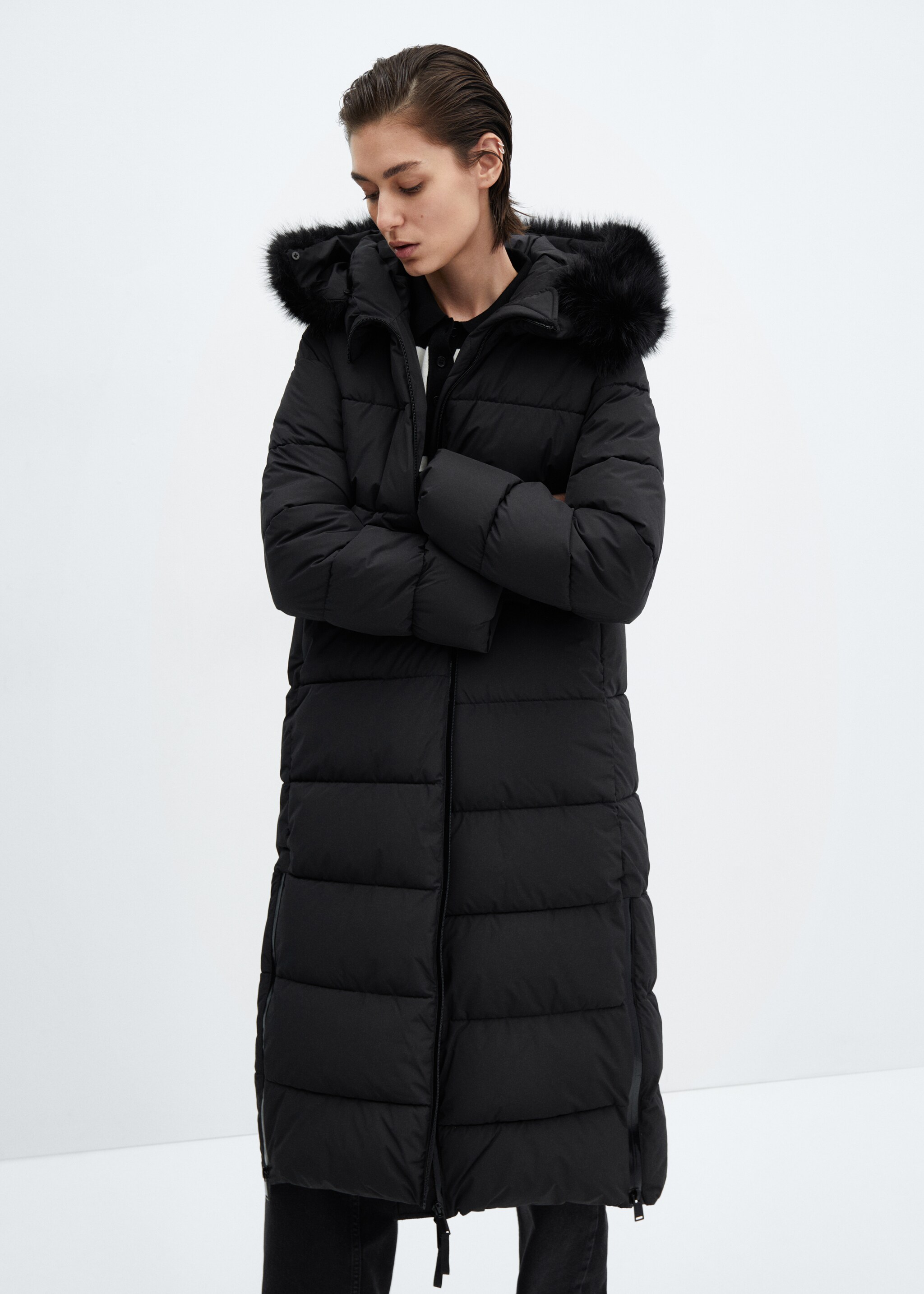 Faux fur hood quilted coat - Medium plane