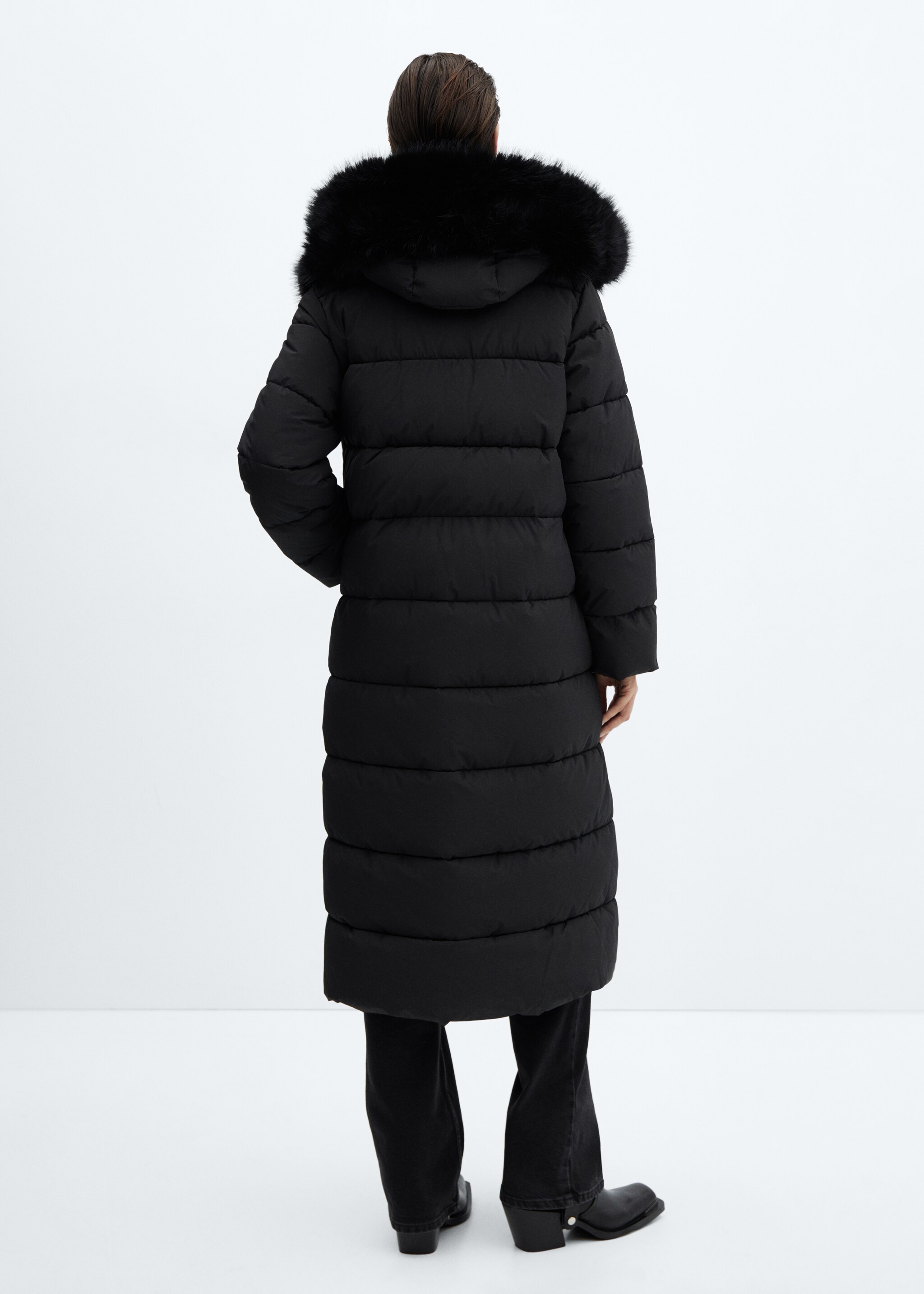 Faux fur hood quilted coat - Reverse of the article