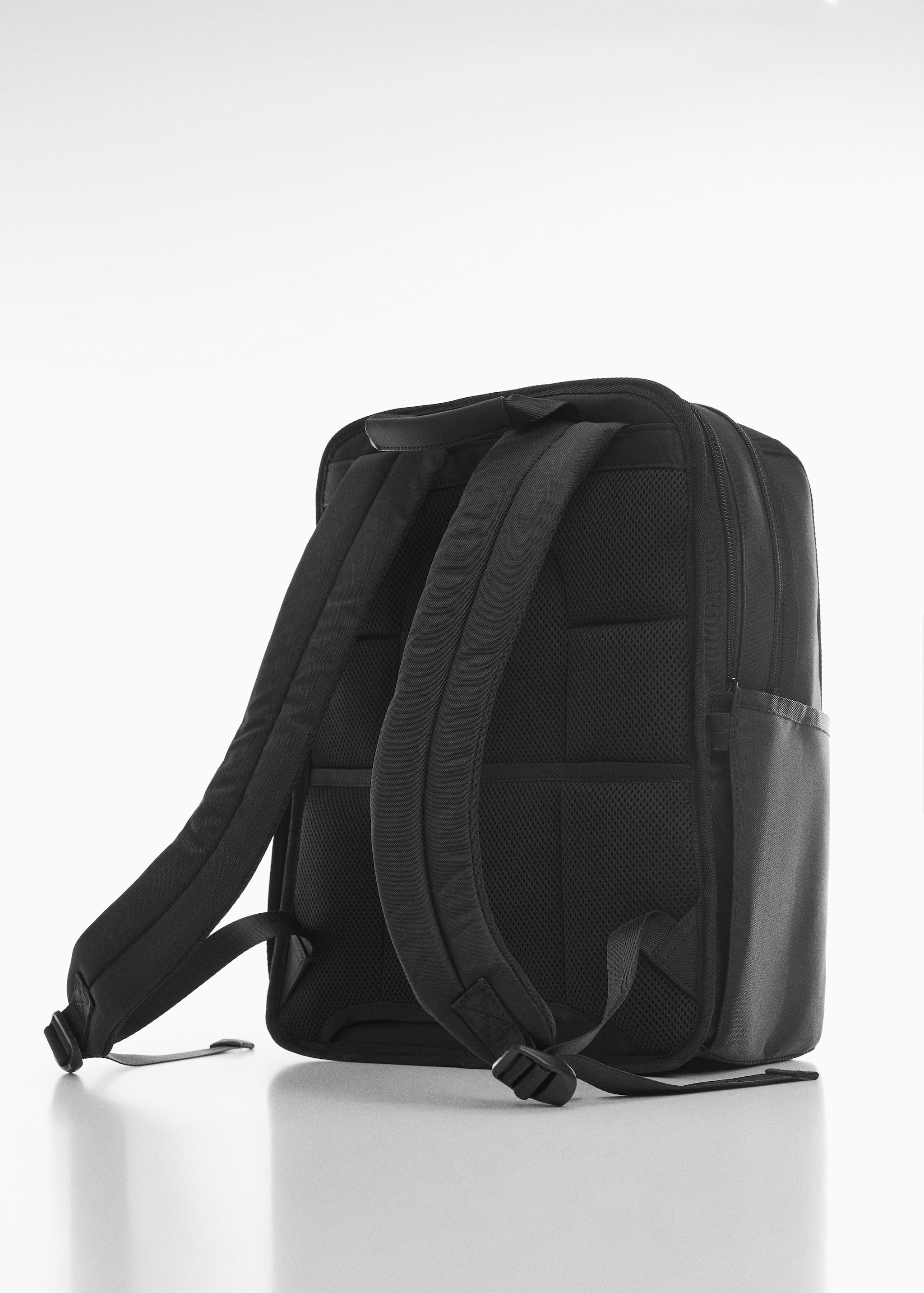 Backpack with leather-effect details - Details of the article 1