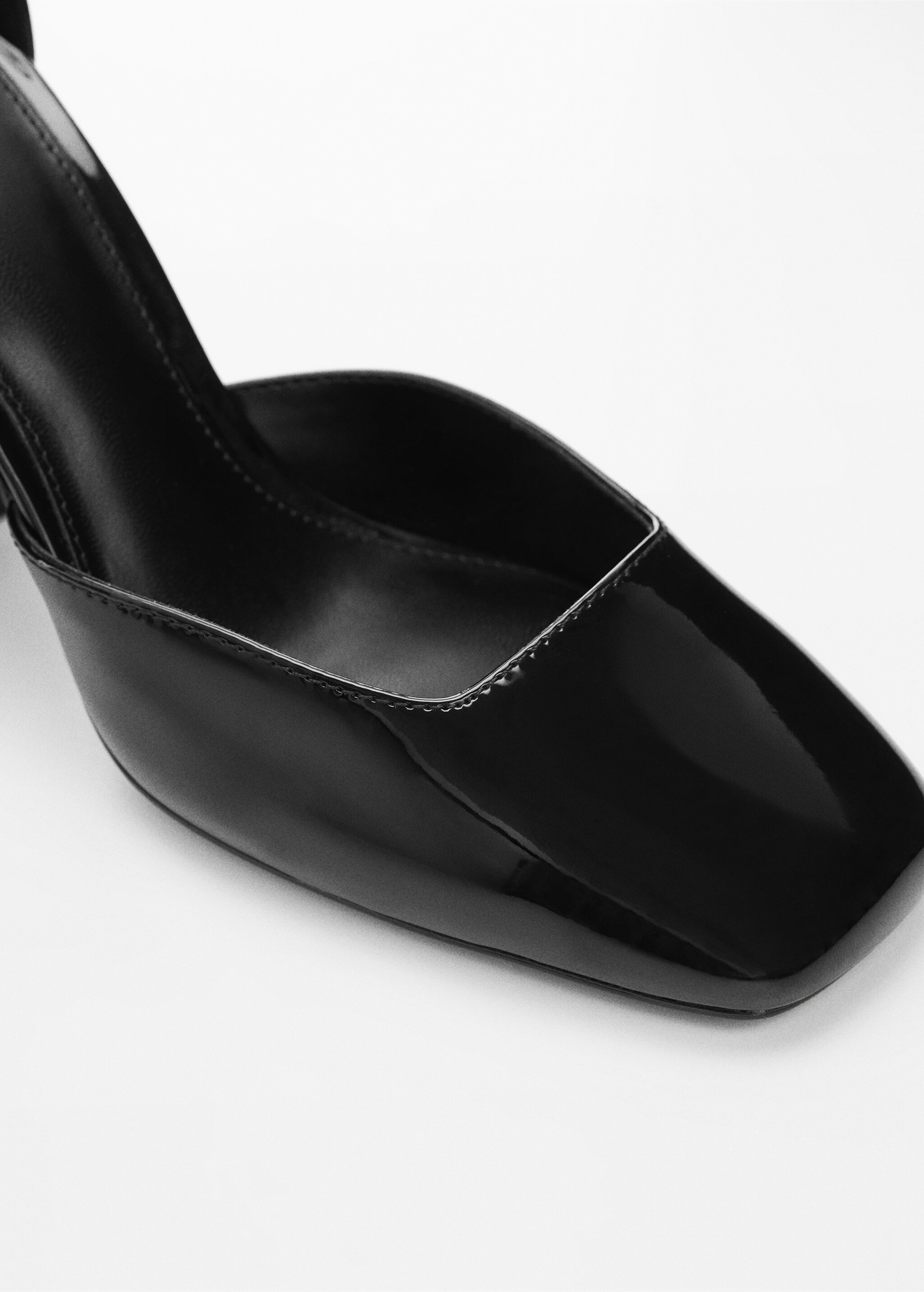 Patent leather-effect heeled shoes - Details of the article 2