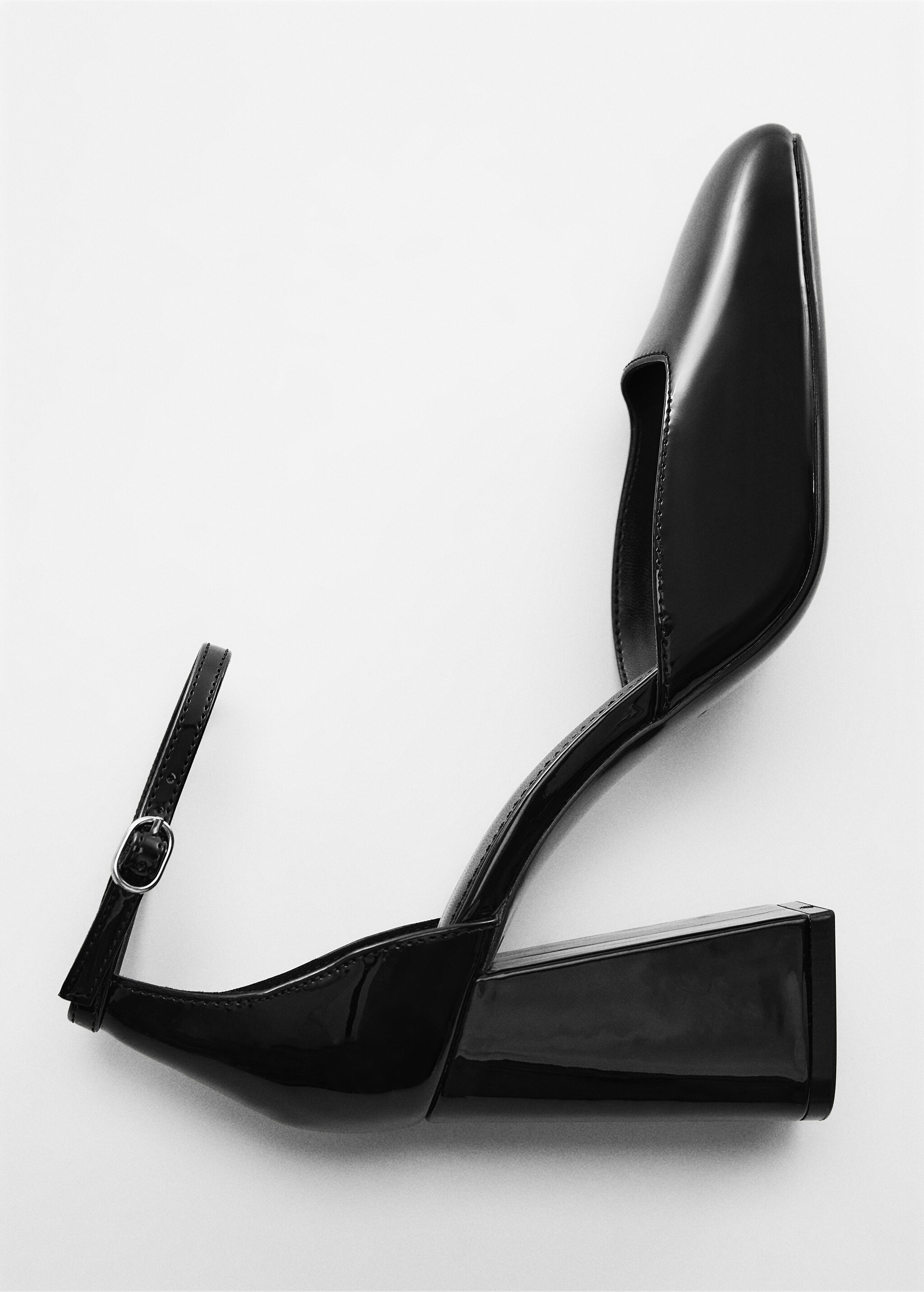 Patent leather-effect heeled shoes - Details of the article 5