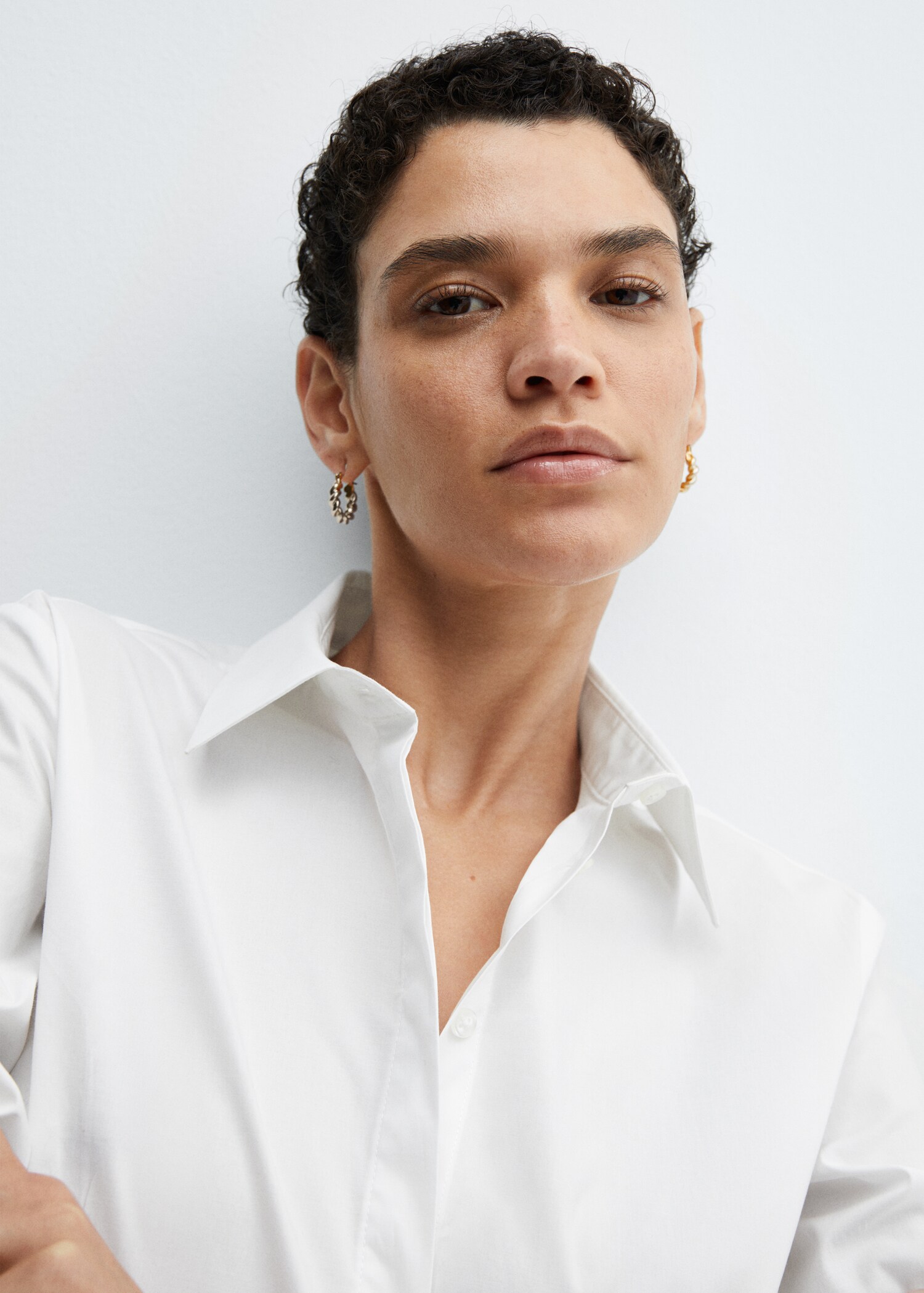 fitted-cotton-shirt