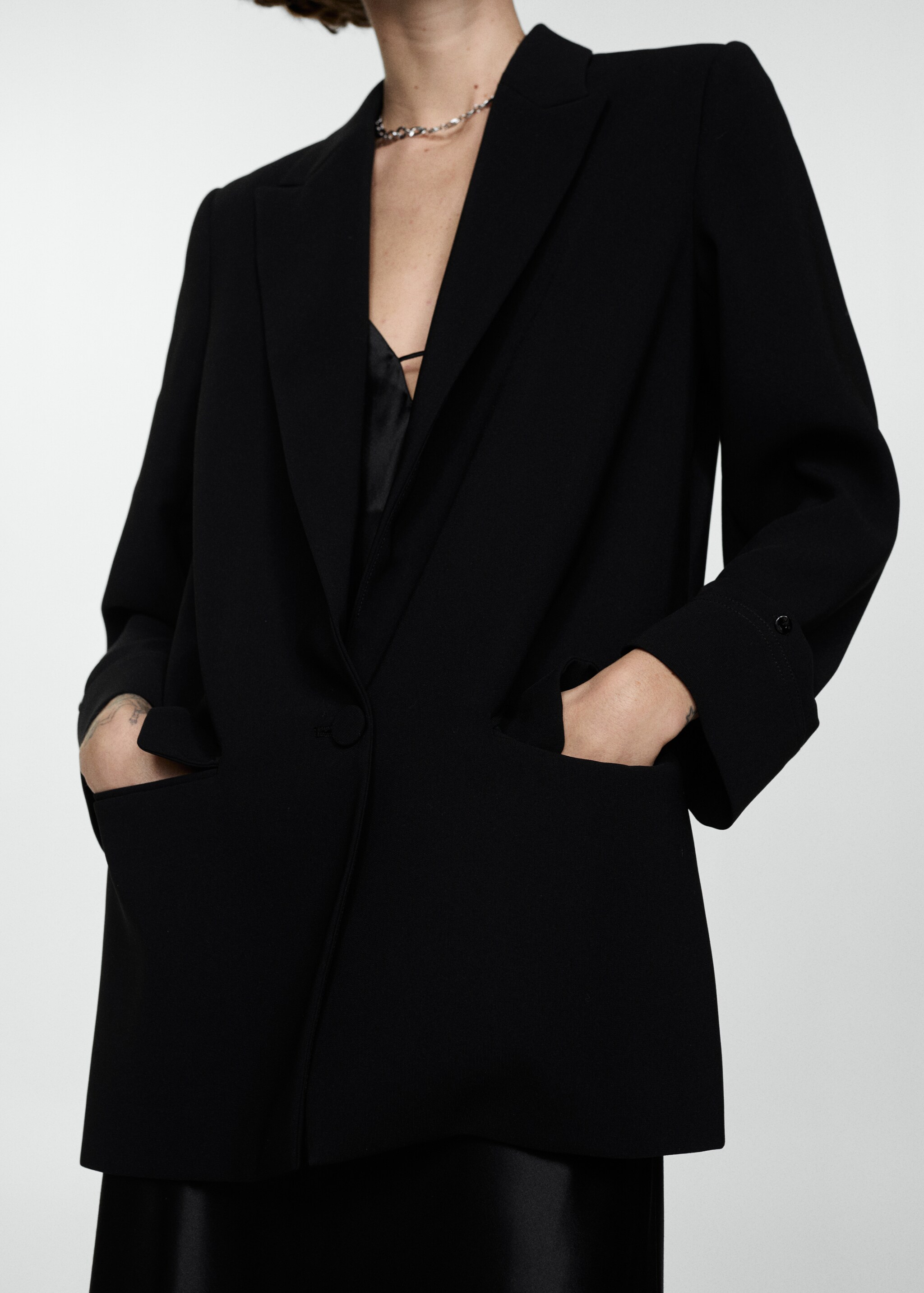 Tailored jacket with turn-down sleeves  - Details of the article 6