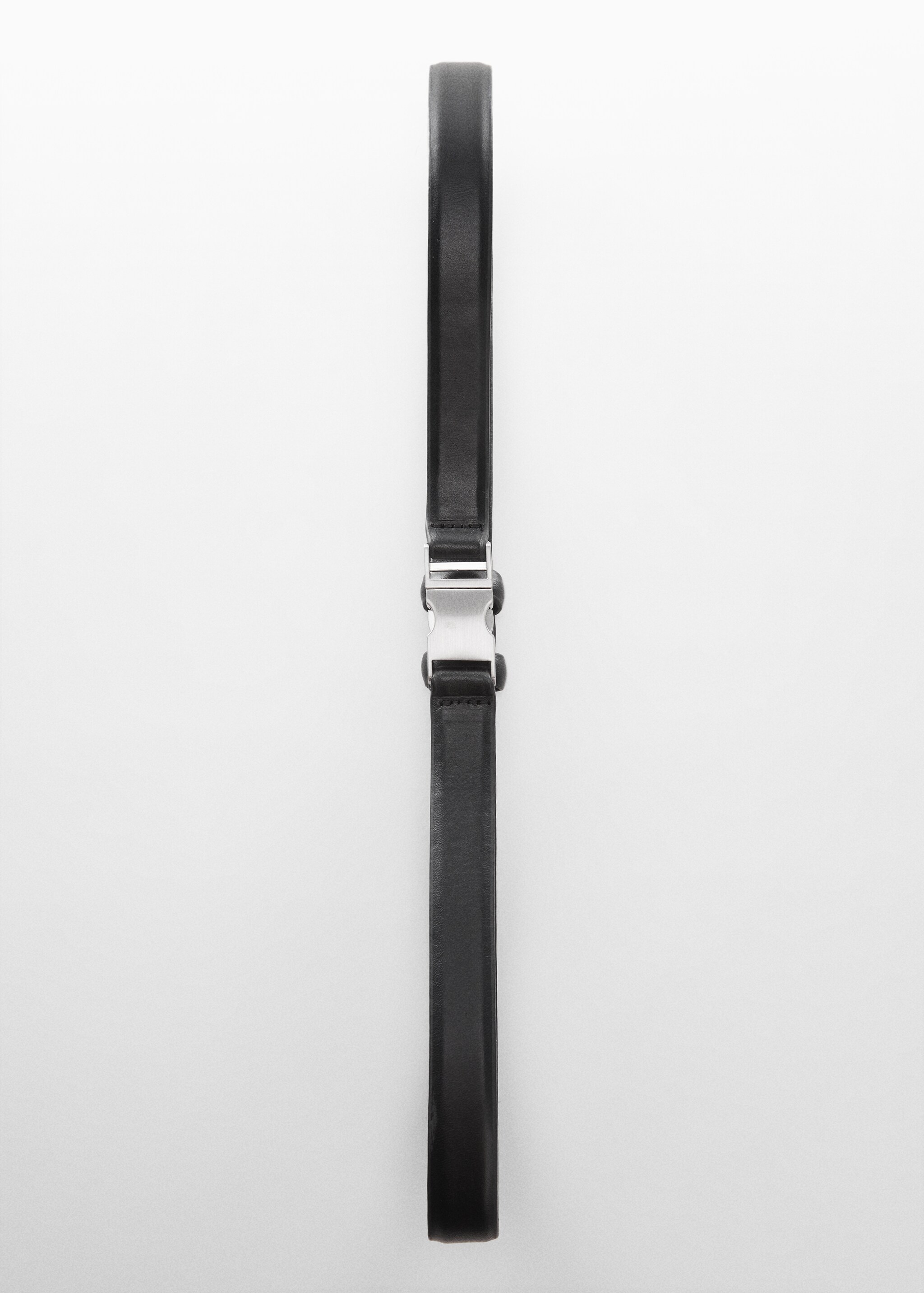 Metal fastening leather belt - Details of the article 1