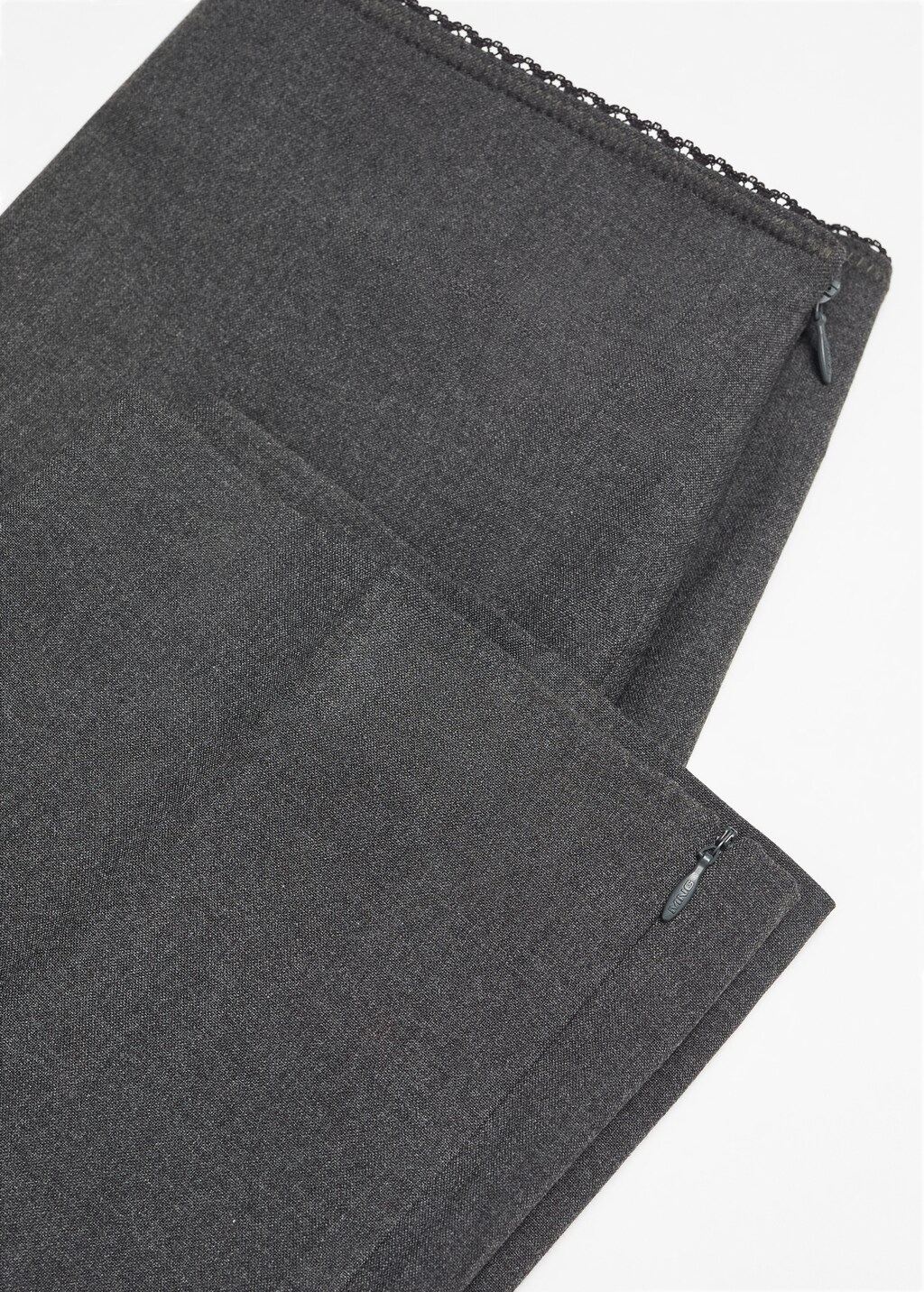 Pants bottom side zipper - Women | MANGO Japan