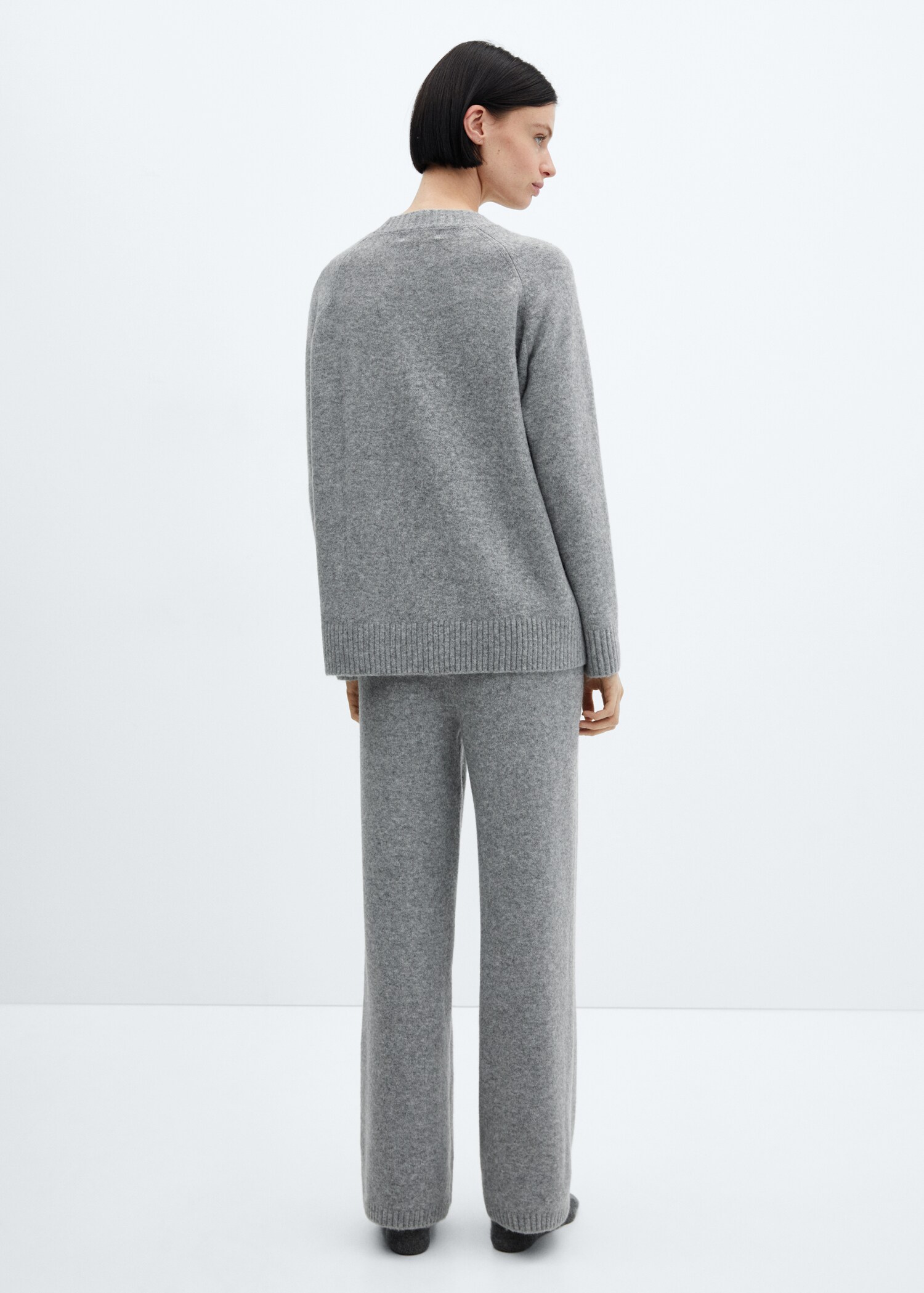 Oversize knit sweater - Reverse of the article