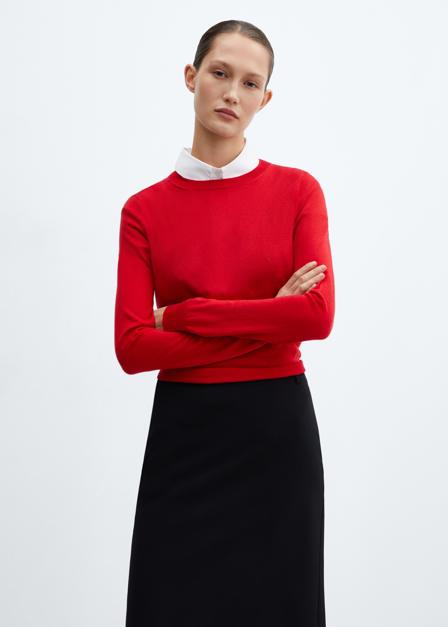 Round-neck knitted sweater - Medium plane