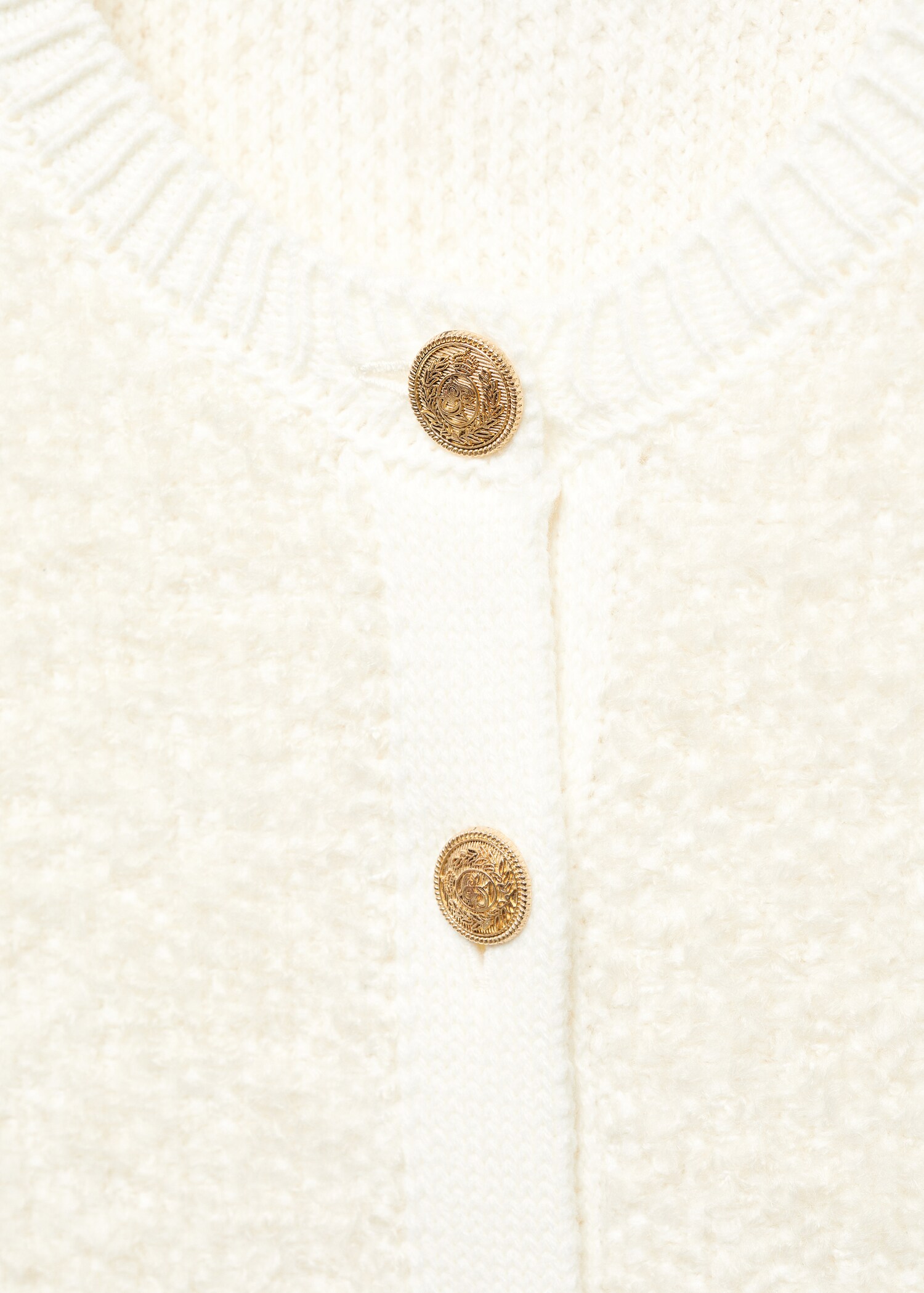 Knitted buttoned jacket - Details of the article 8