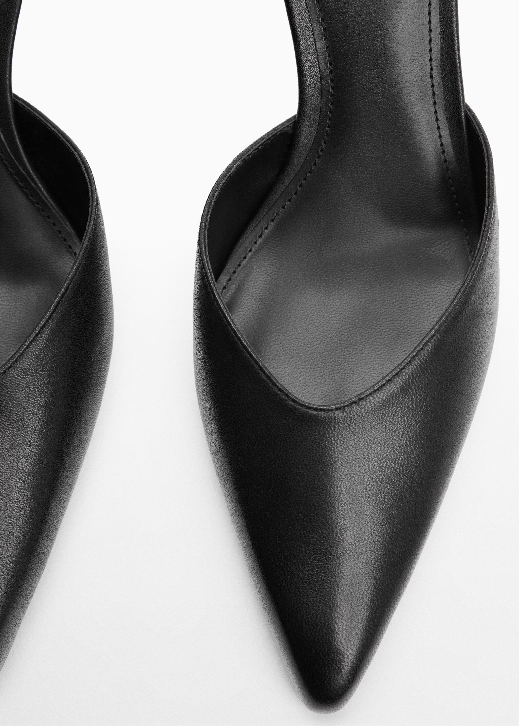 Pointed toe leather shoes - Details of the article 1