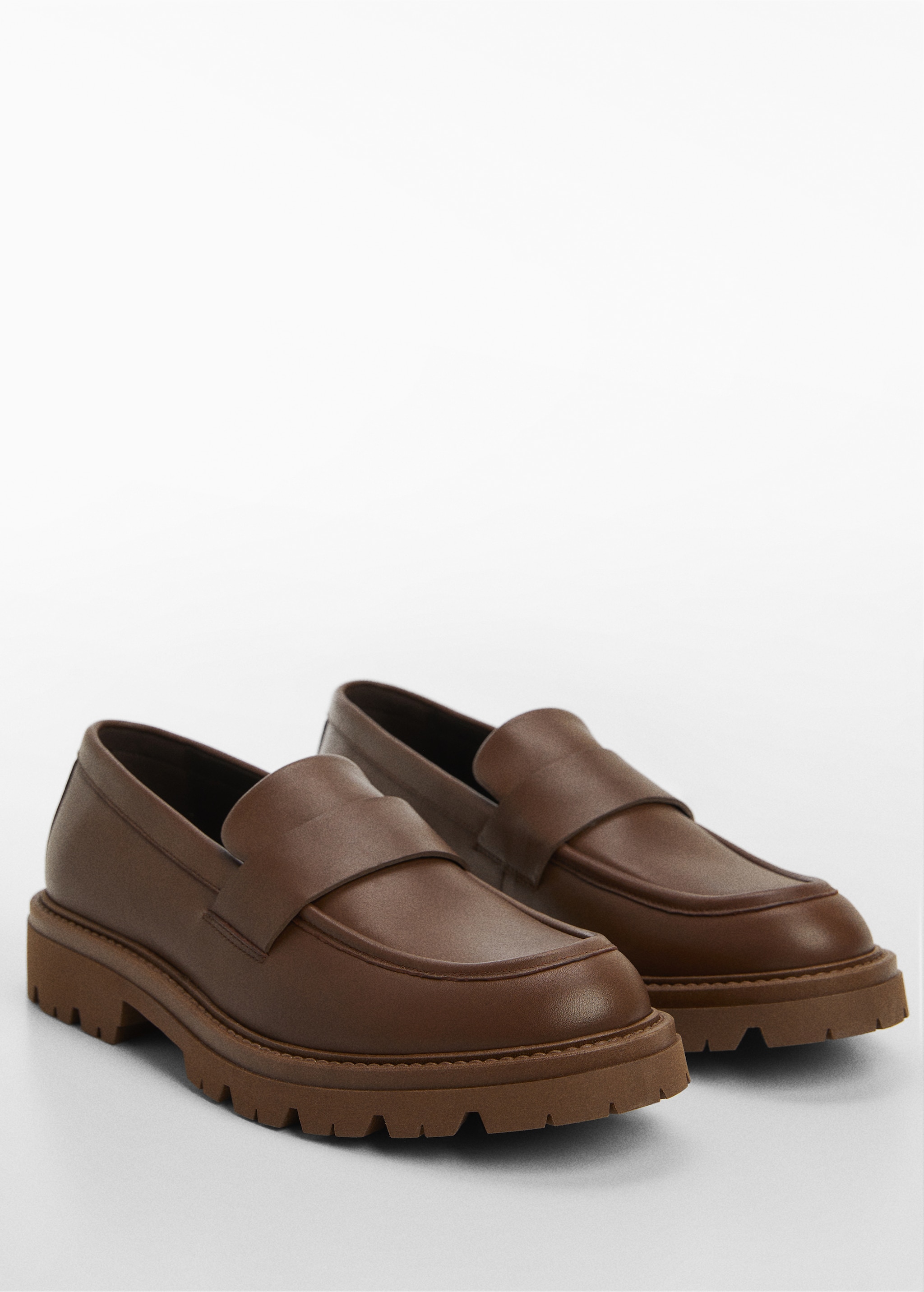 Leather moccasin with track sole - Medium plane