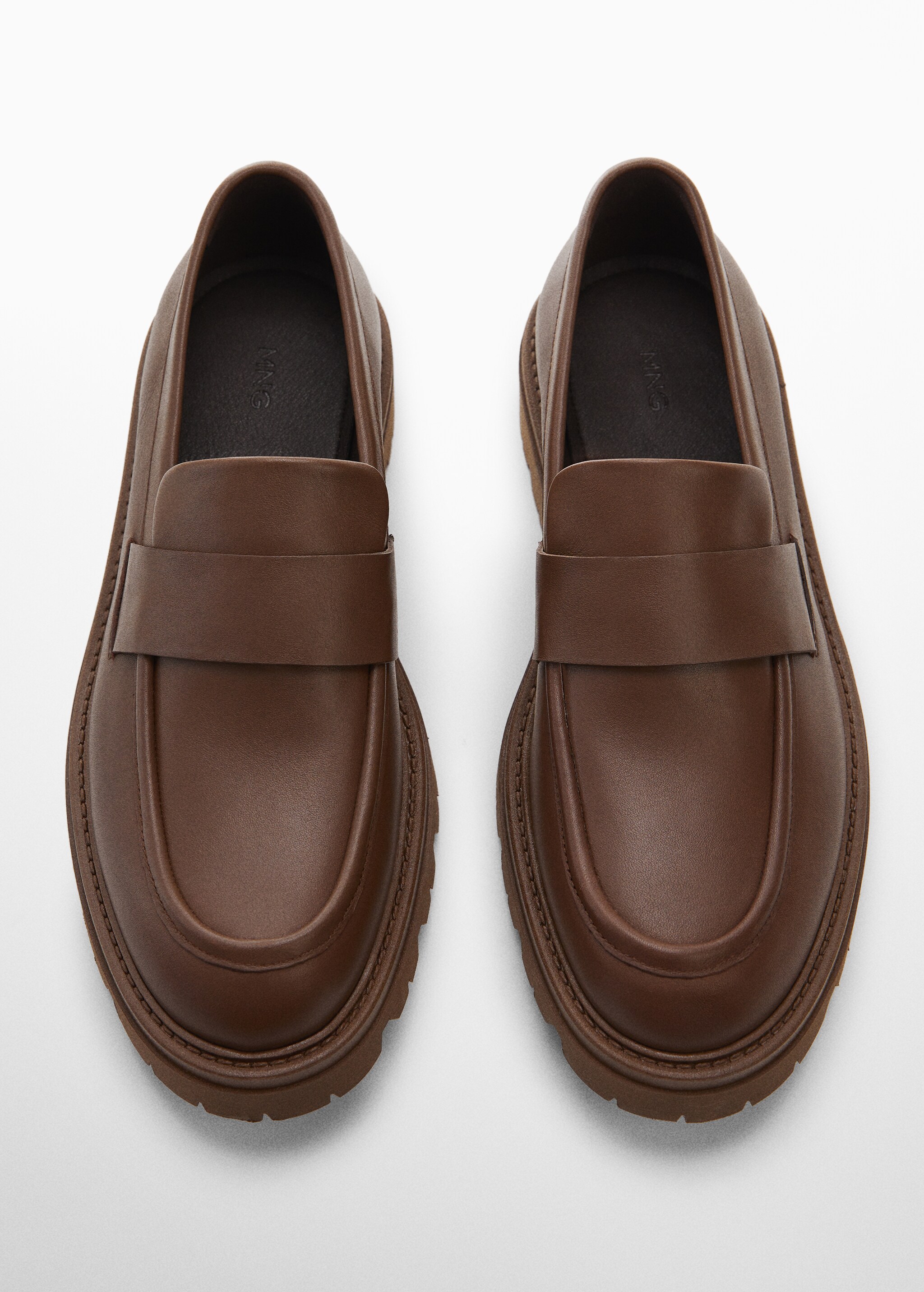Leather moccasin with track sole - Details of the article 3