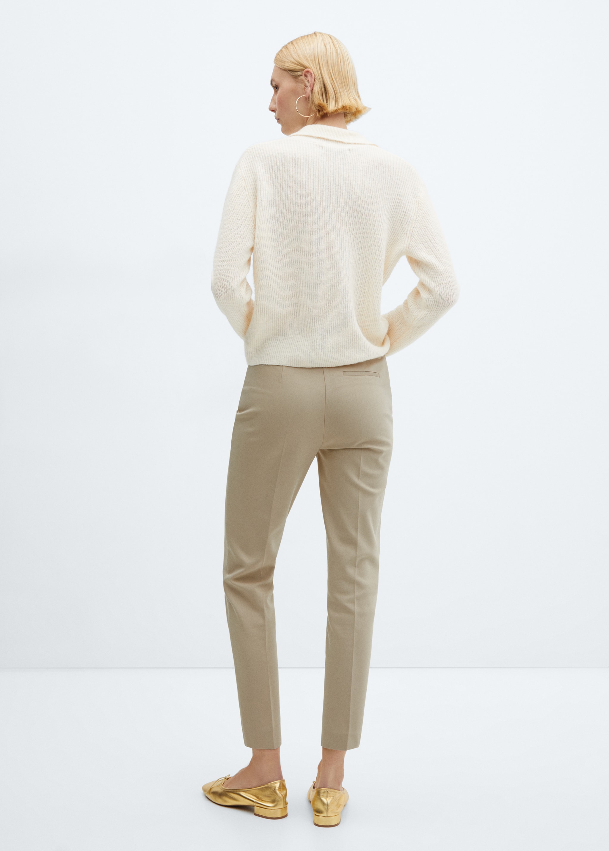 Cropped button trousers - Reverse of the article