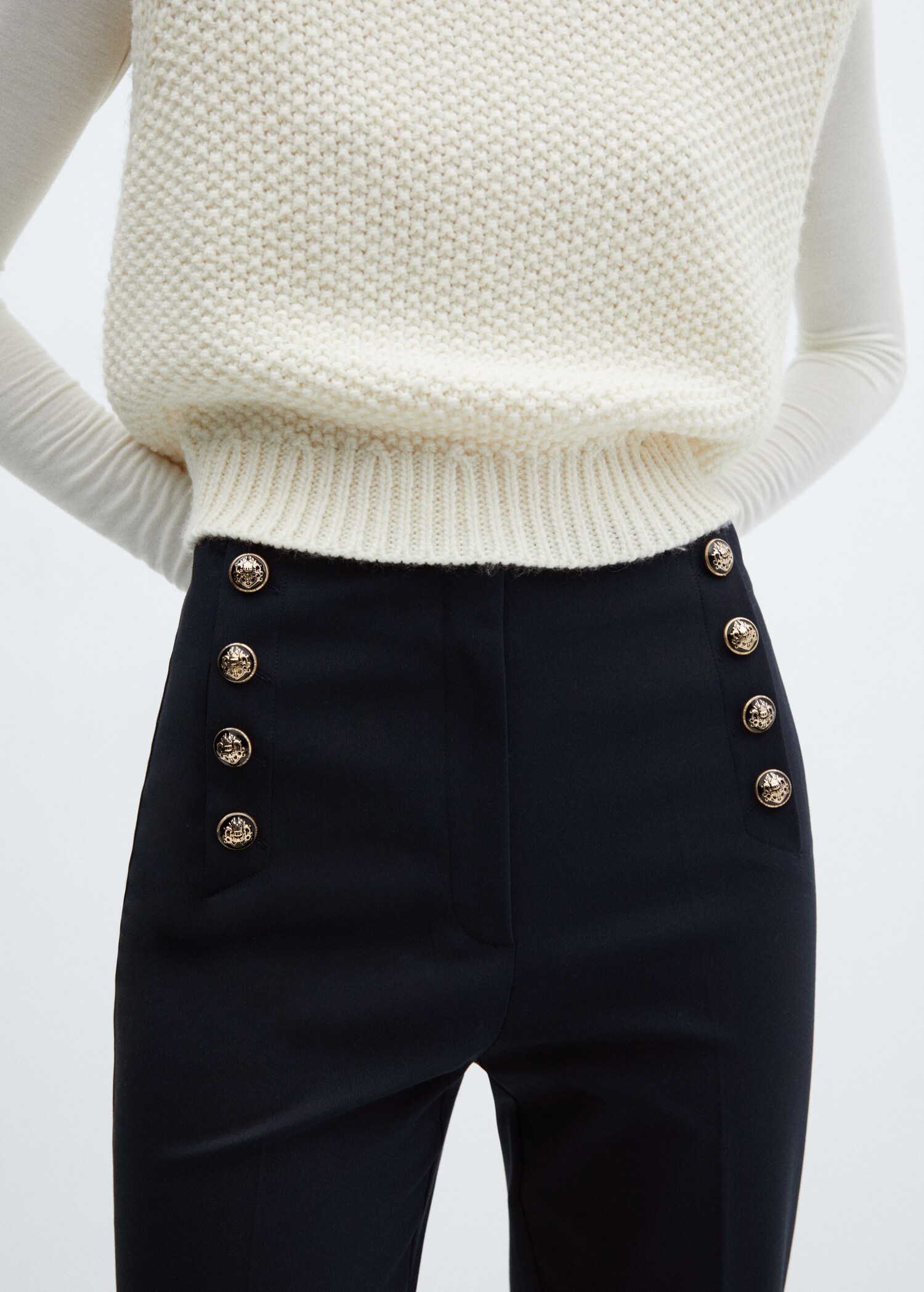 Pantaloni crop bottoni - Dettaglio dell'articolo 6