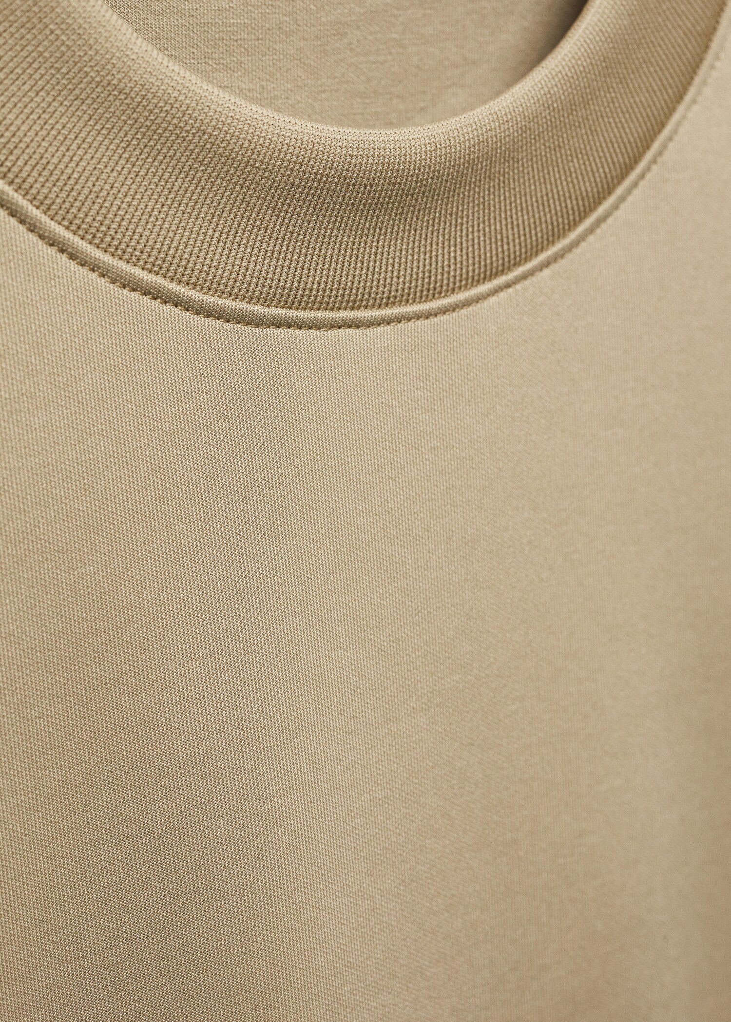 Camiseta relaxed fit tejido stretch - Detalle del artículo 8