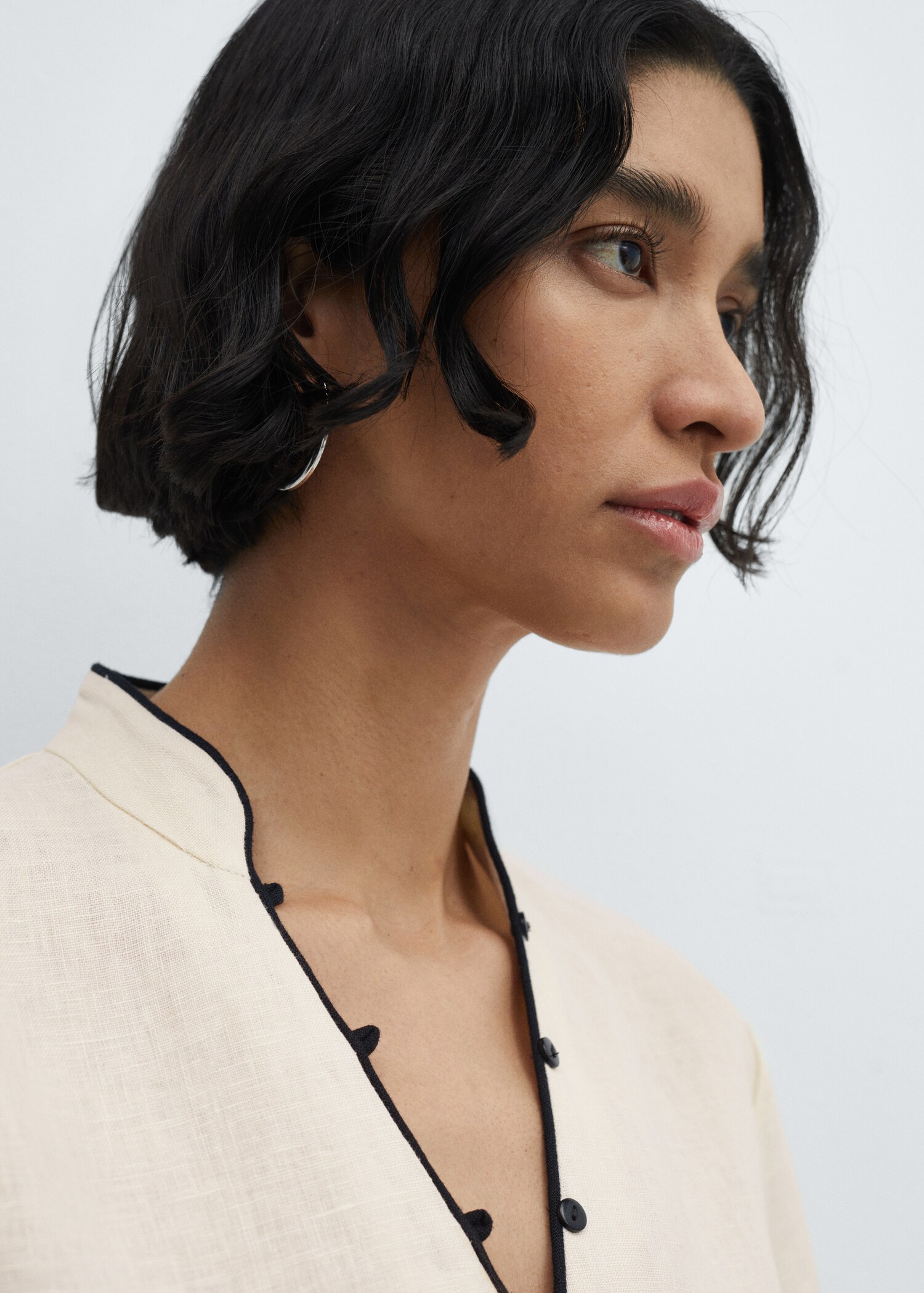 Button linen shirt - Details of the article 1