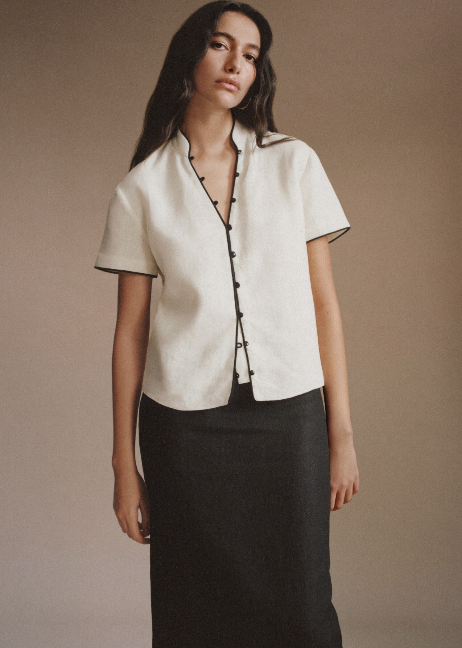 Button linen shirt - Details of the article 6