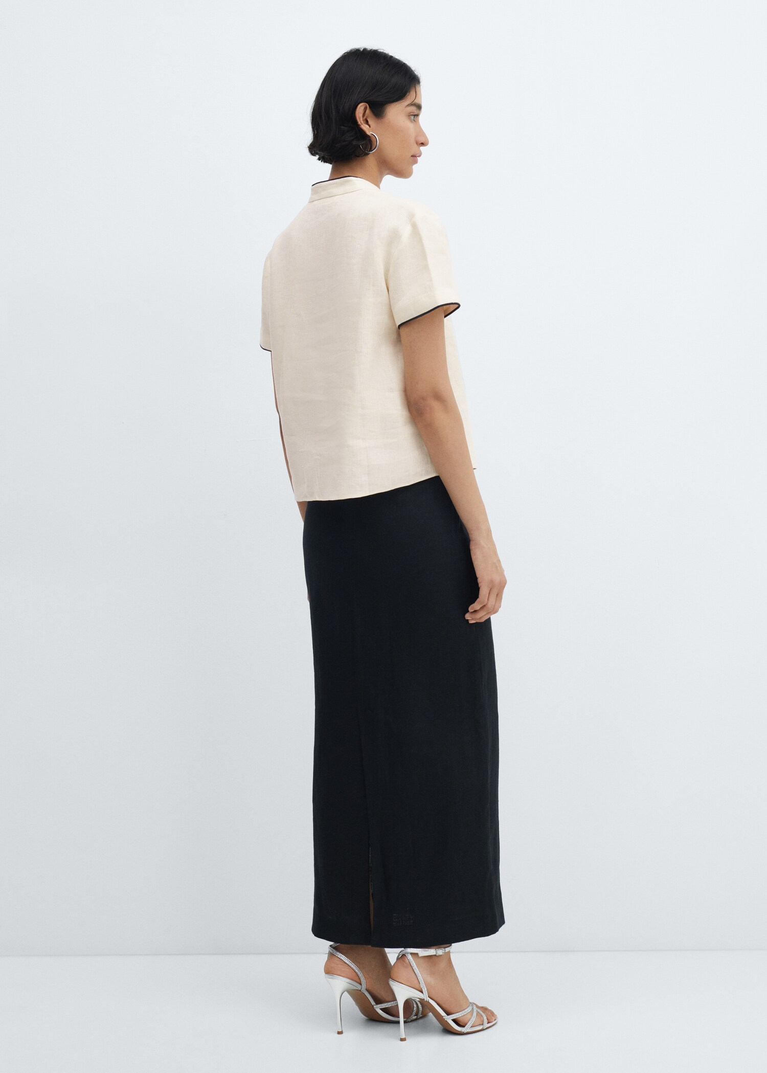 Button linen shirt - Reverse of the article