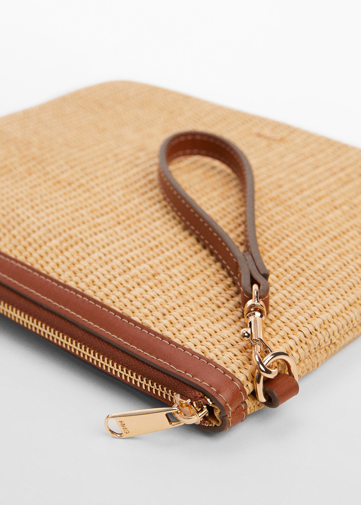 Pochette mit Raffiabast-Effekt - Detail des Artikels 1