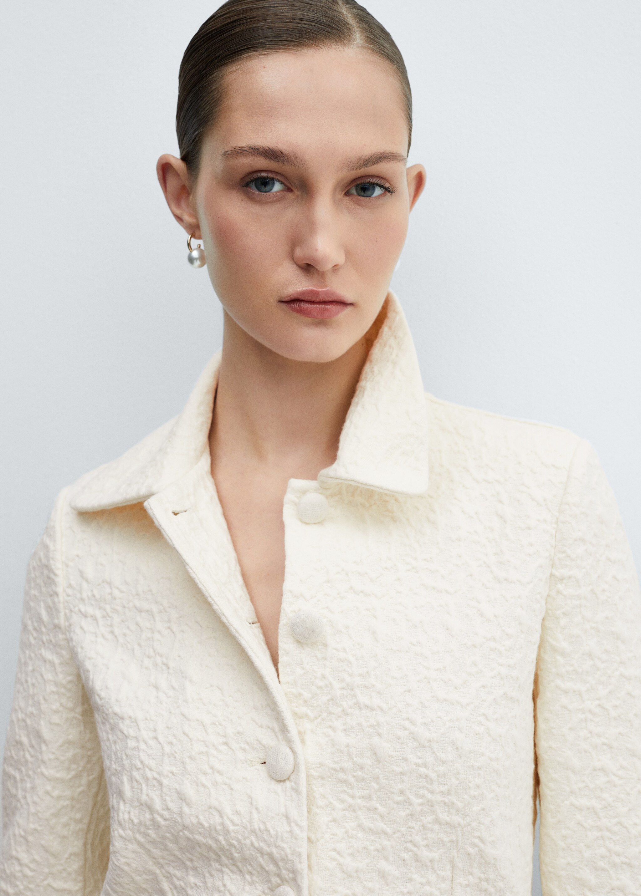 Buttoned texture jacket - Details of the article 1