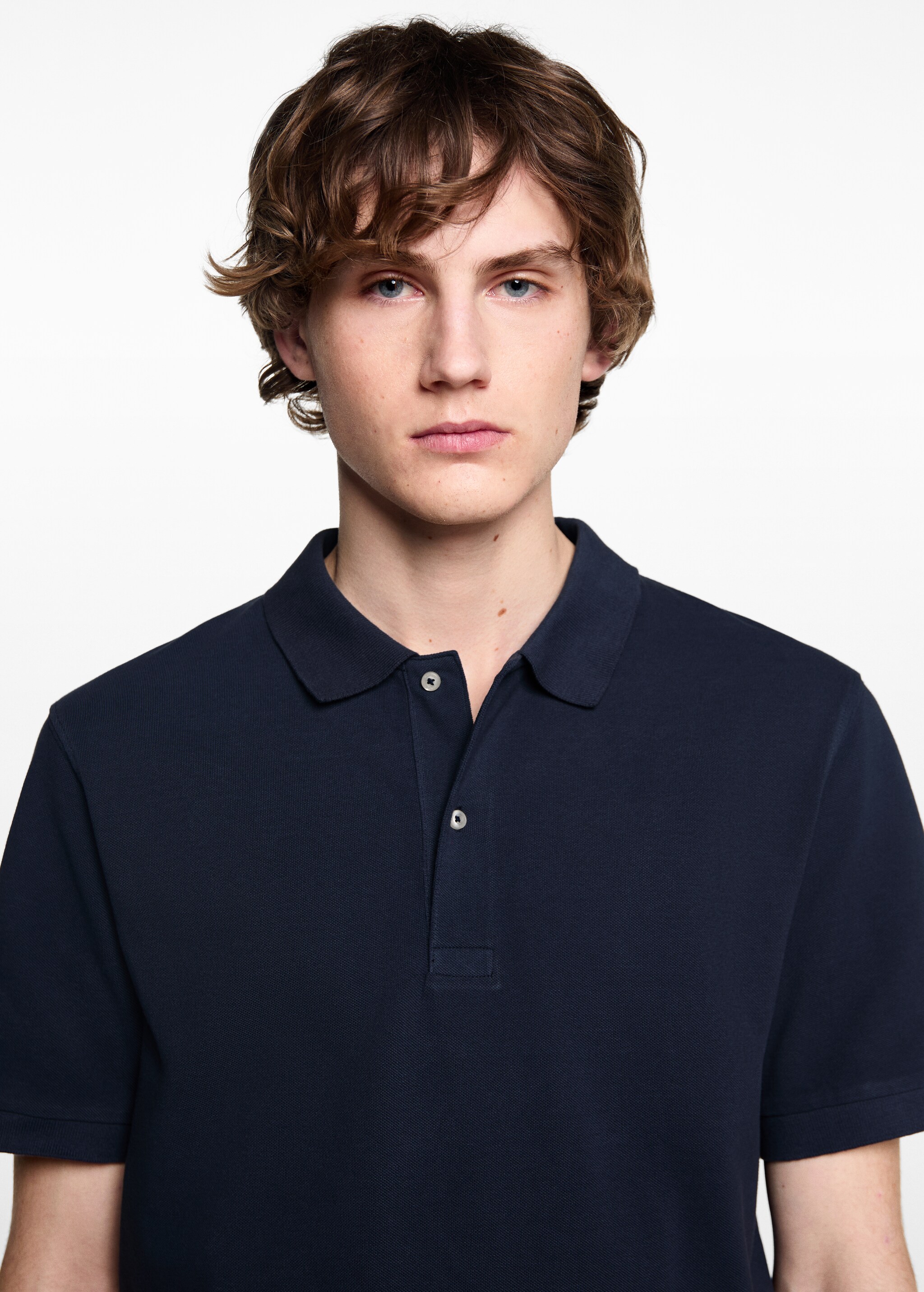 Short-sleeved cotton polo shirt - Details of the article 1