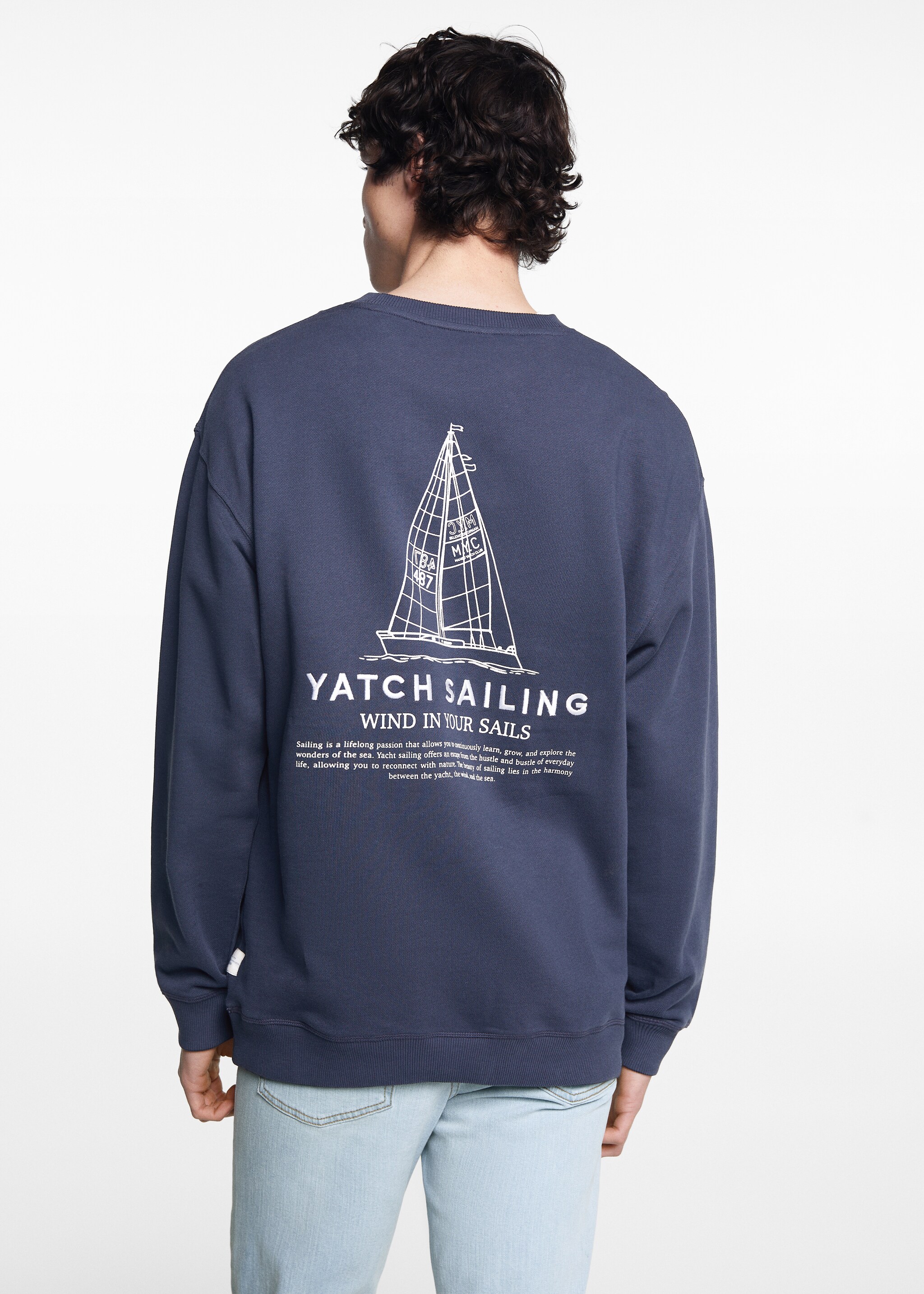 Sweatshirt with printed back - Reverse of the article