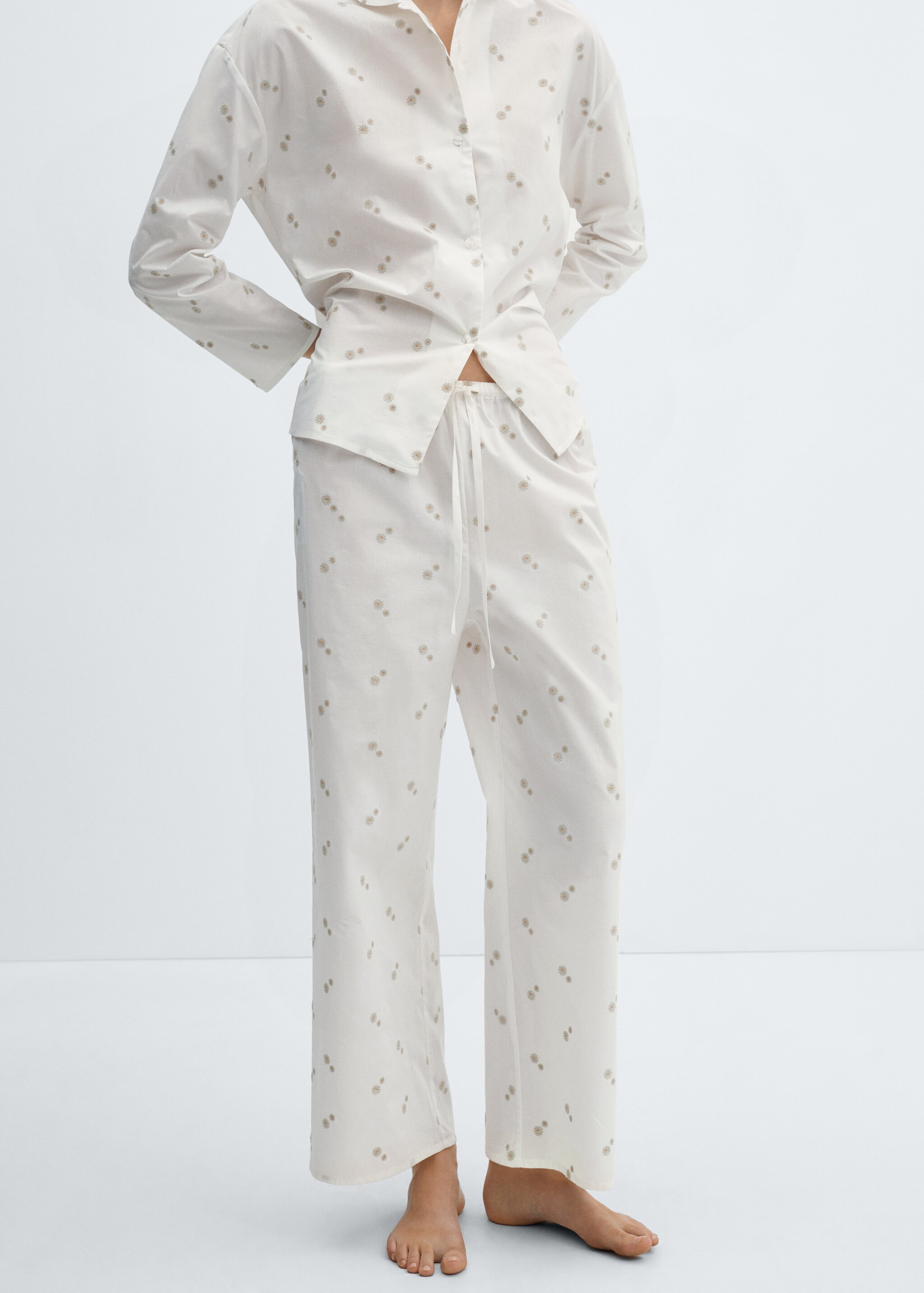 Pantalon pyjama coton broderie florale - Plan moyen