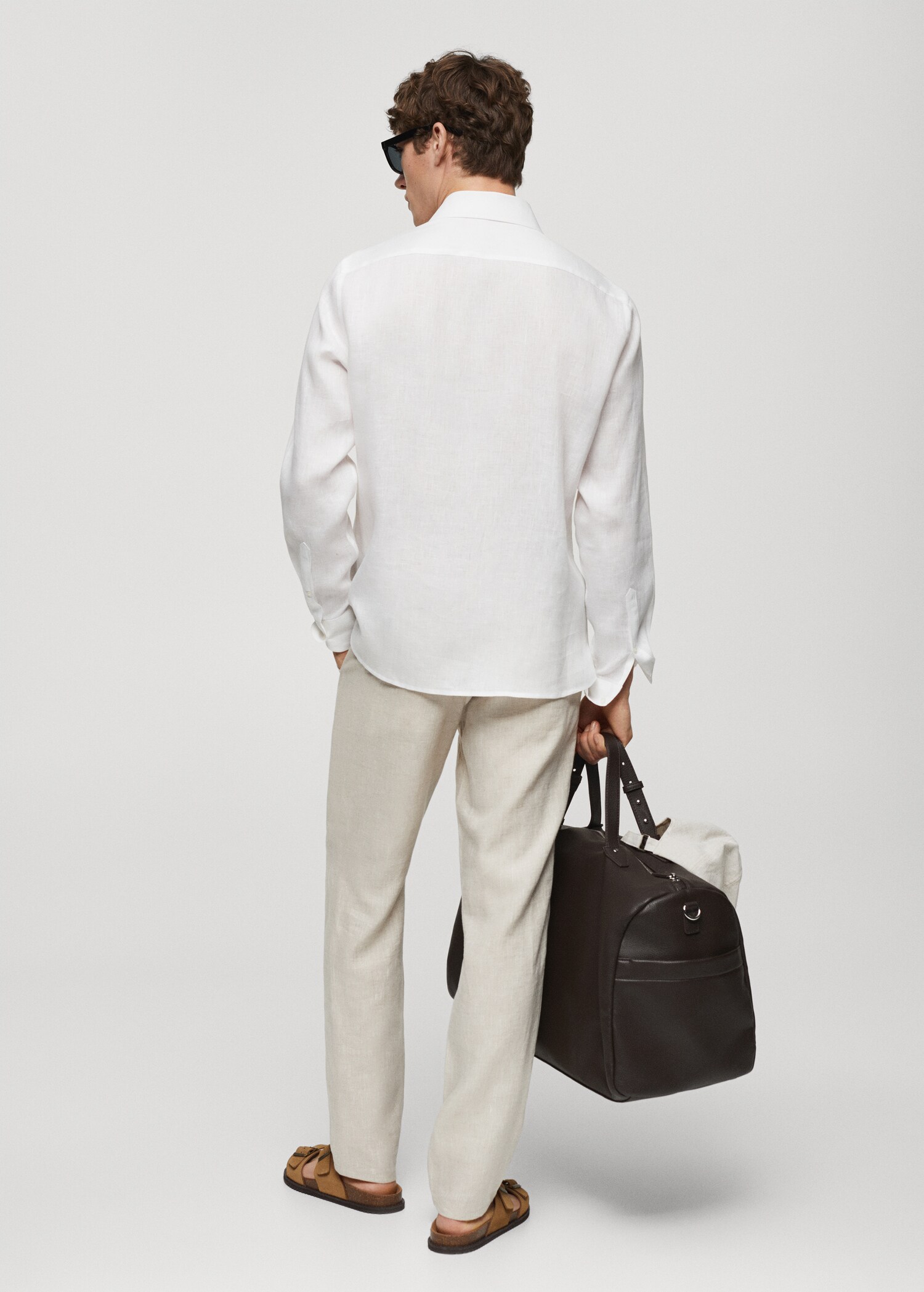 Regular-fit 100% linen shirt - Reverse of the article