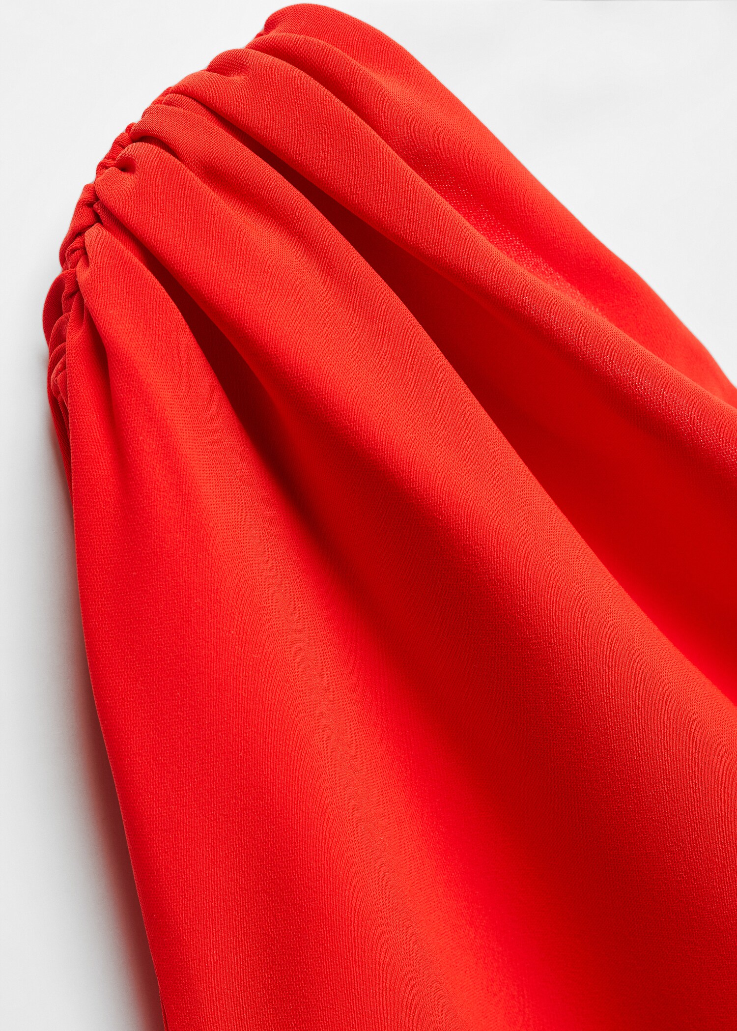 Asymmetrical dress with side slit - Details of the article 8