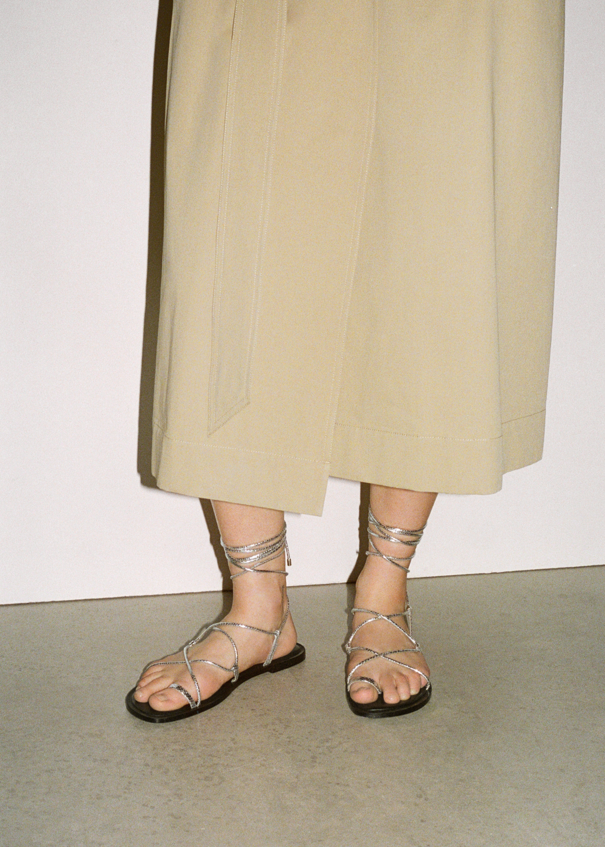 Leather straps sandals - Details of the article 9