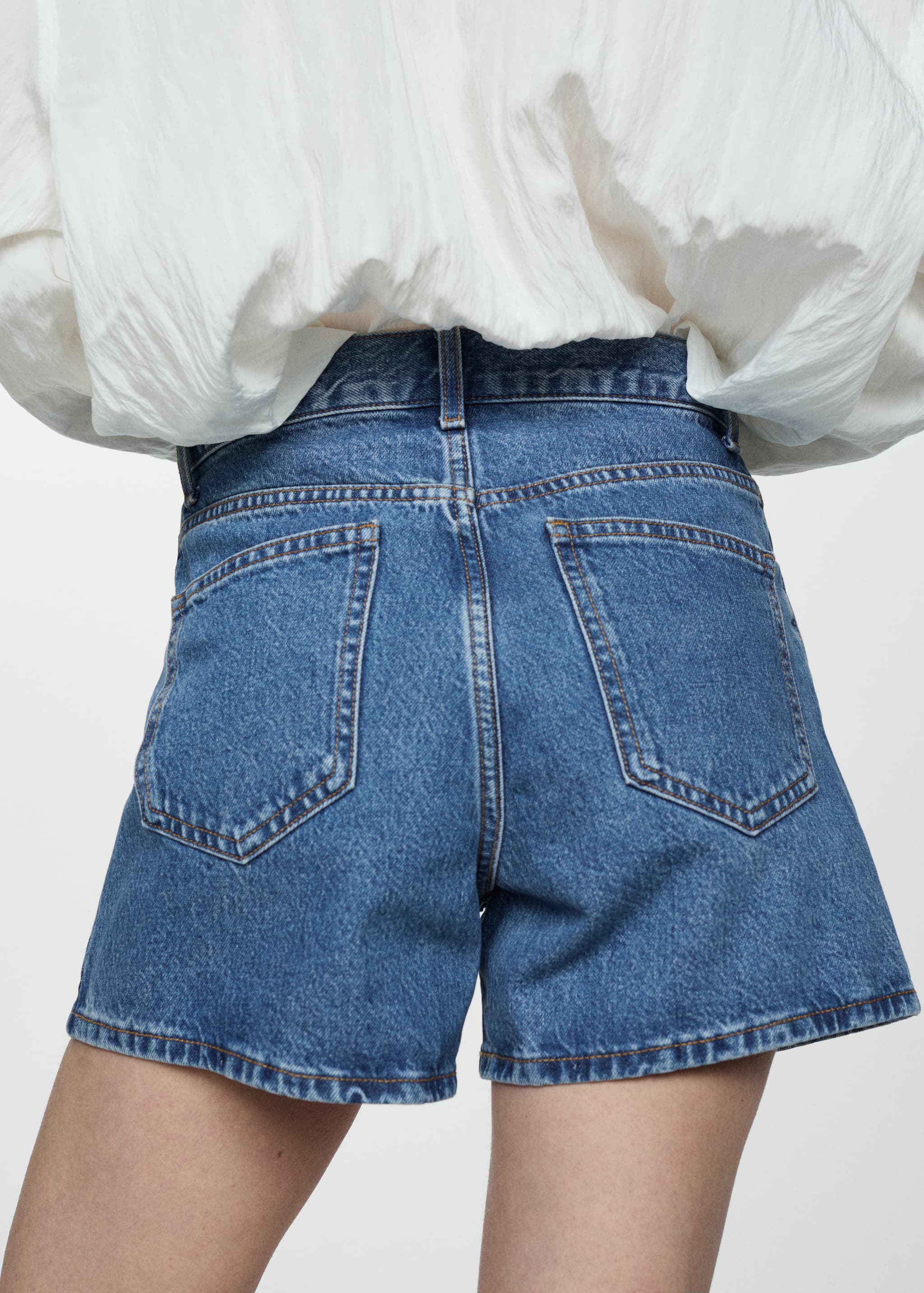 High-rise denim shorts - Details of the article 6