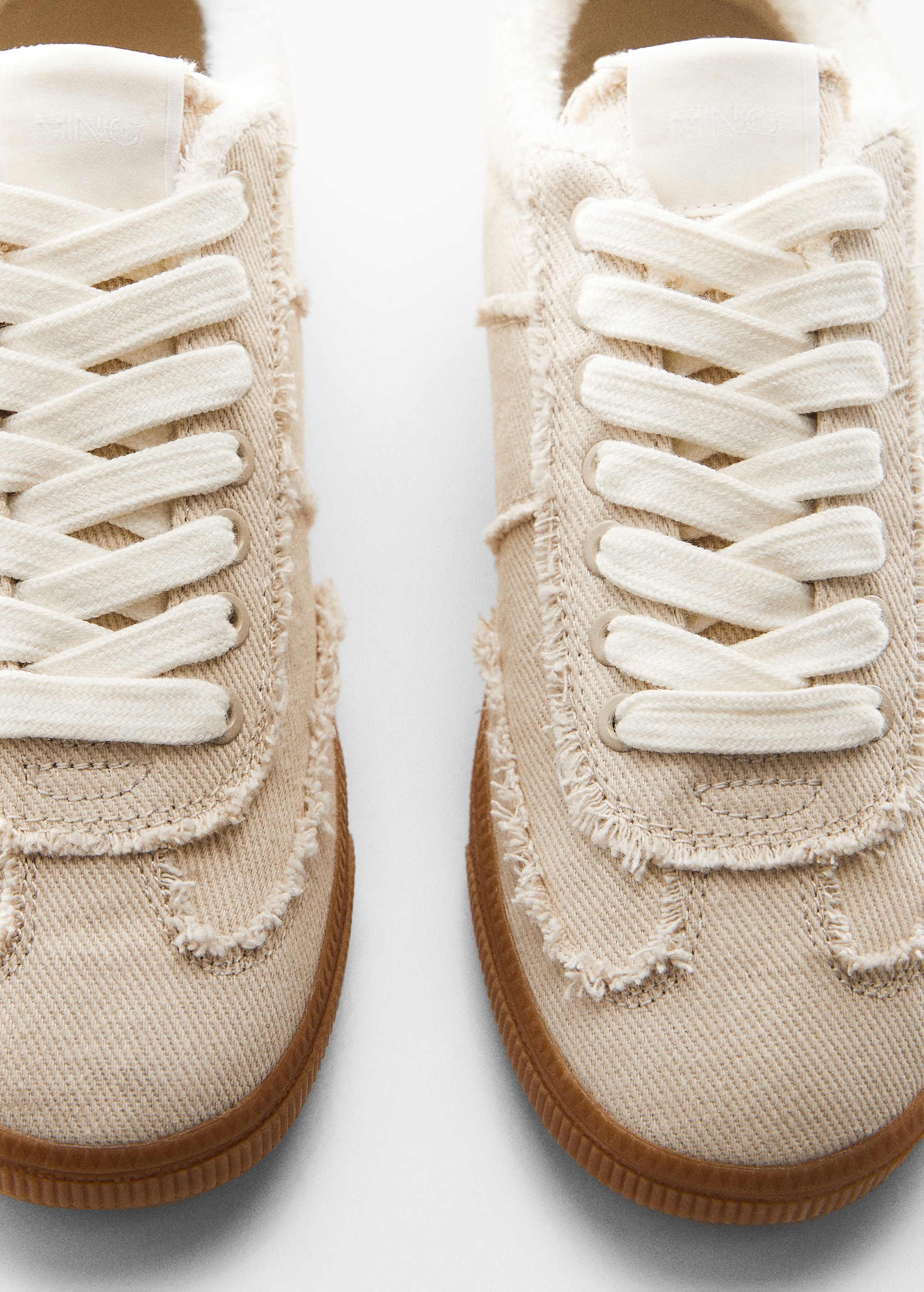 Sneakers med frynsete detaljer - Artikkeldetalj 5