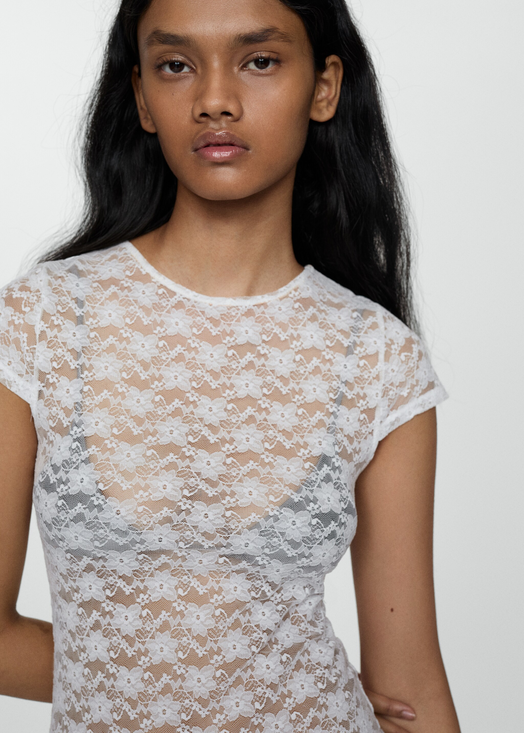 Floral lace dress with opening - Details of the article 1