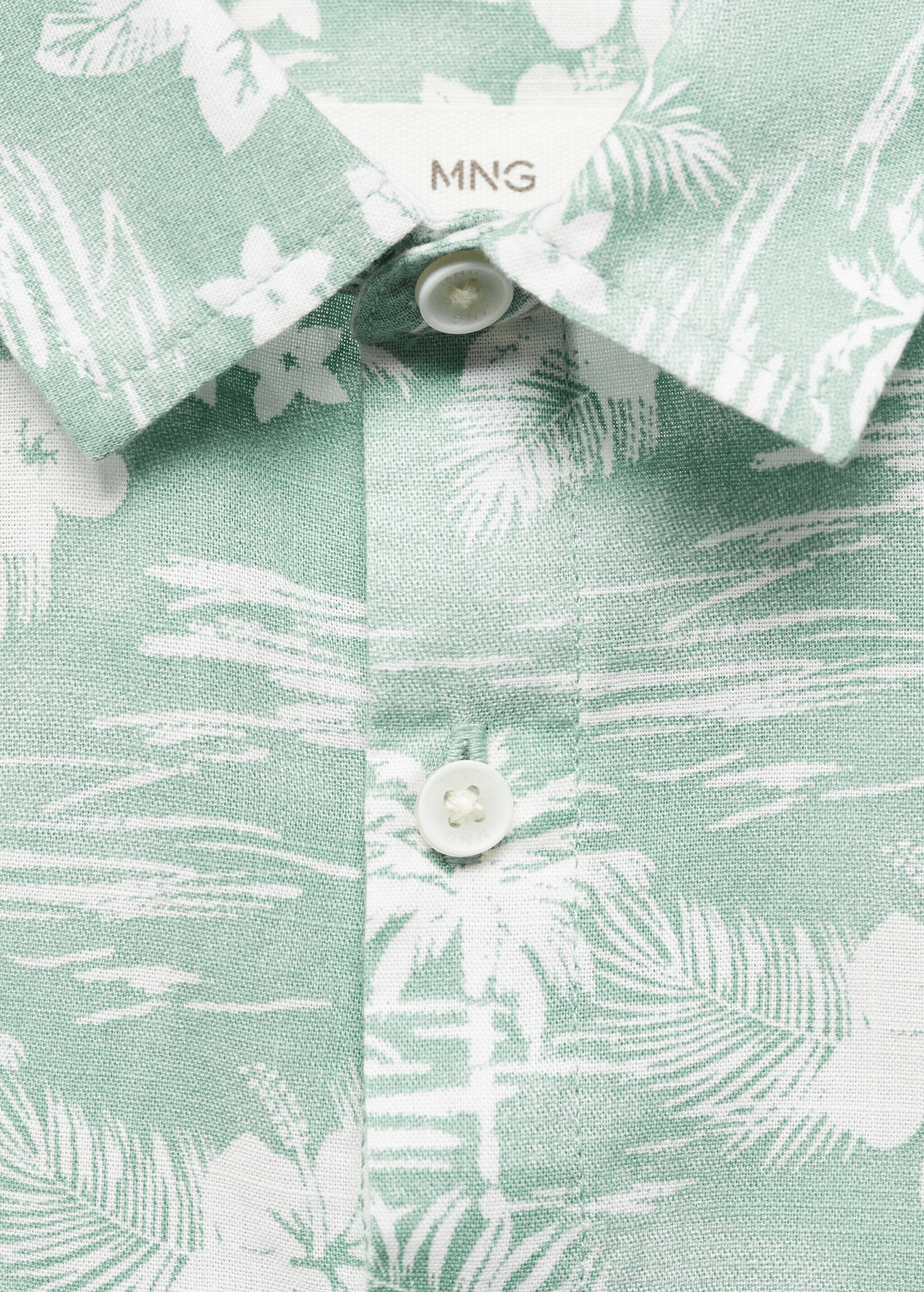 Printed short-sleeved shirt - Details of the article 8