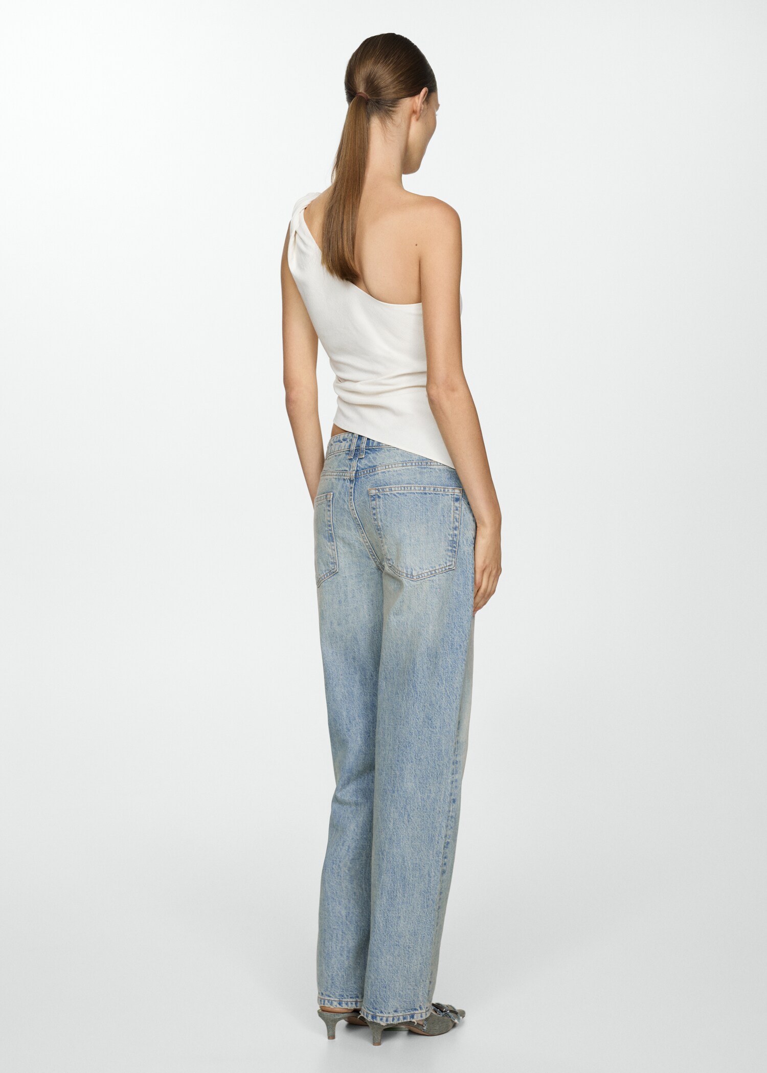 Straight low-waist jeans - Reverse of the article