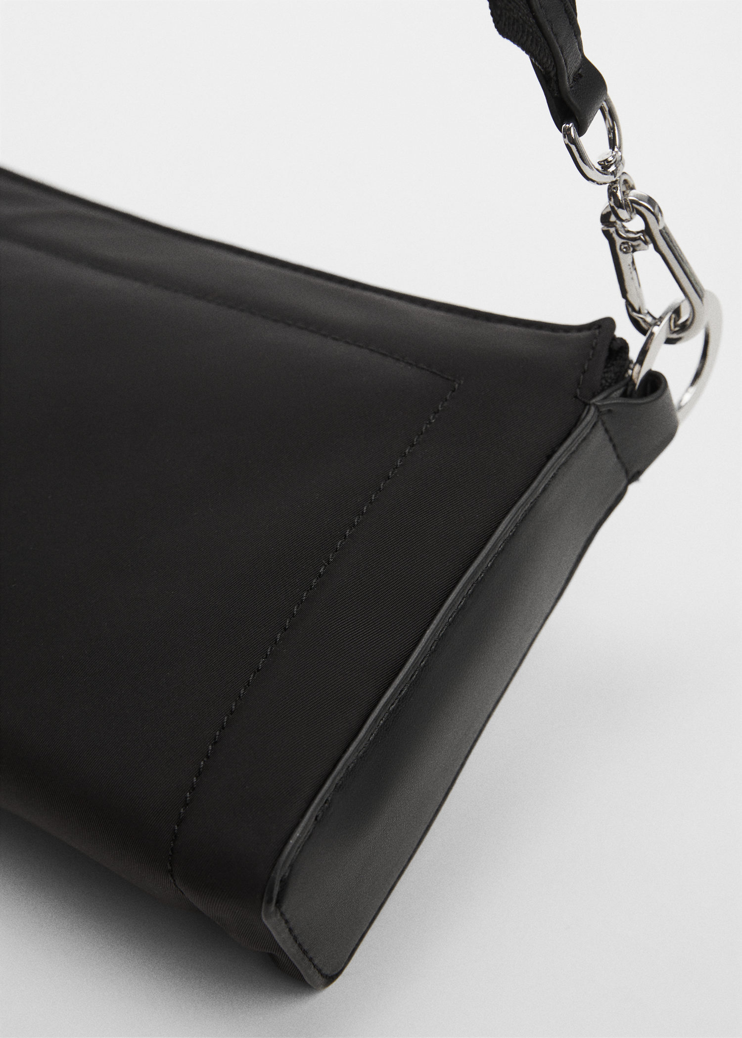 MANGO Black Solid Structured Sling Bag Price in India, Full Specifications  & Offers | DTashion.com