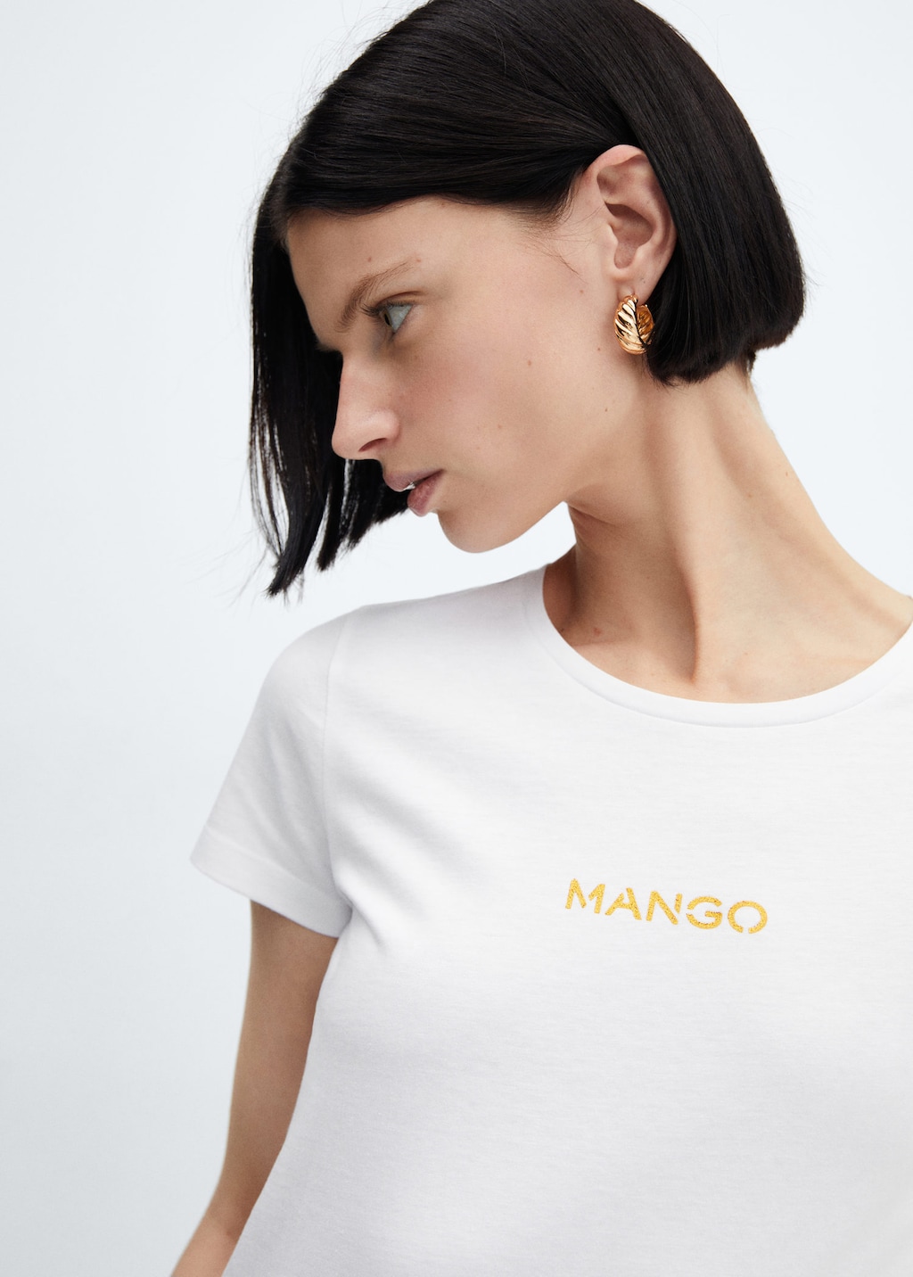 T hot sale shirt mango