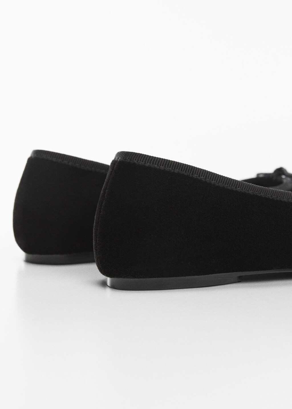 Ballerina shoes with velvet bow MANGO