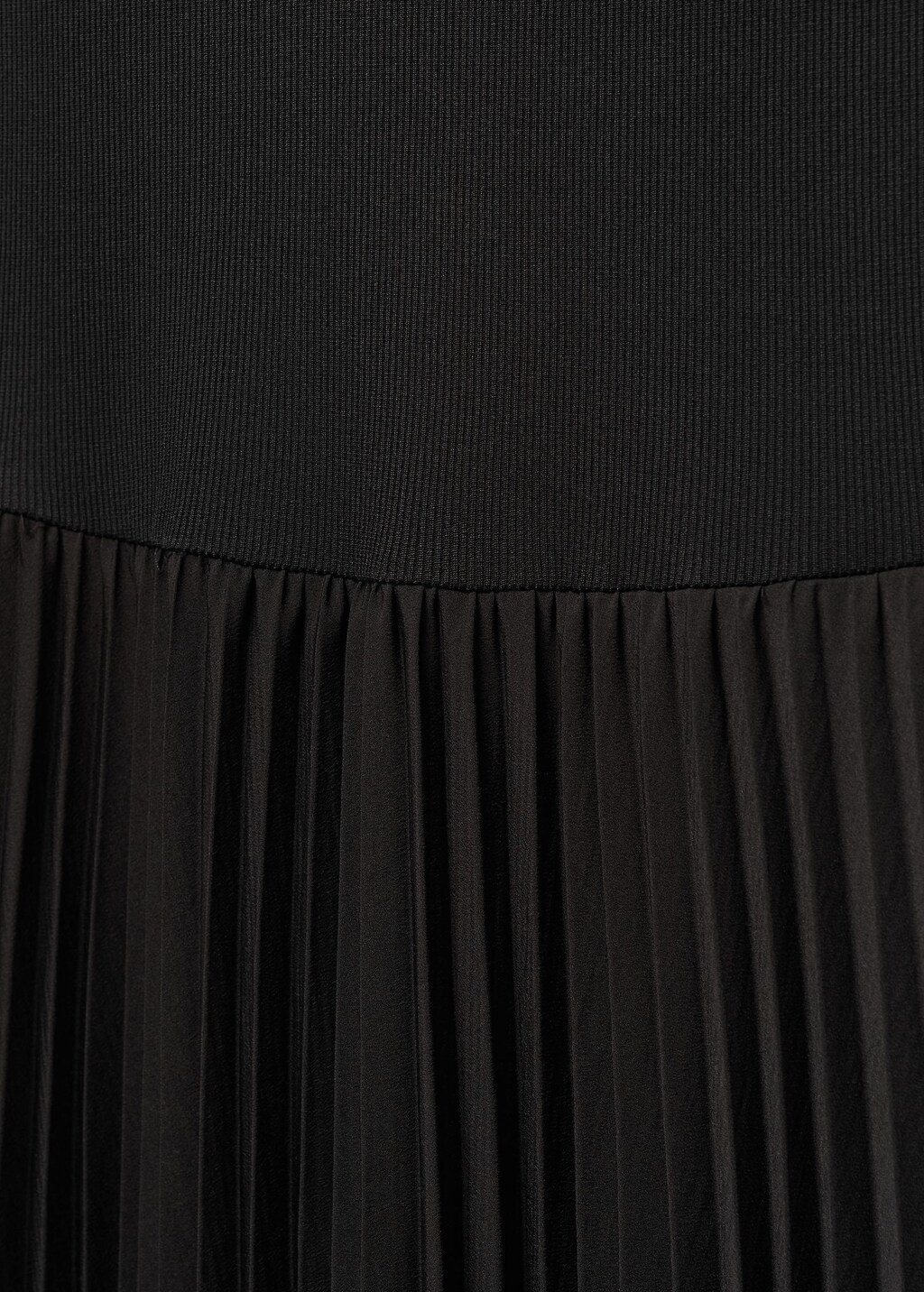 Pleated skirt dress outlet mango