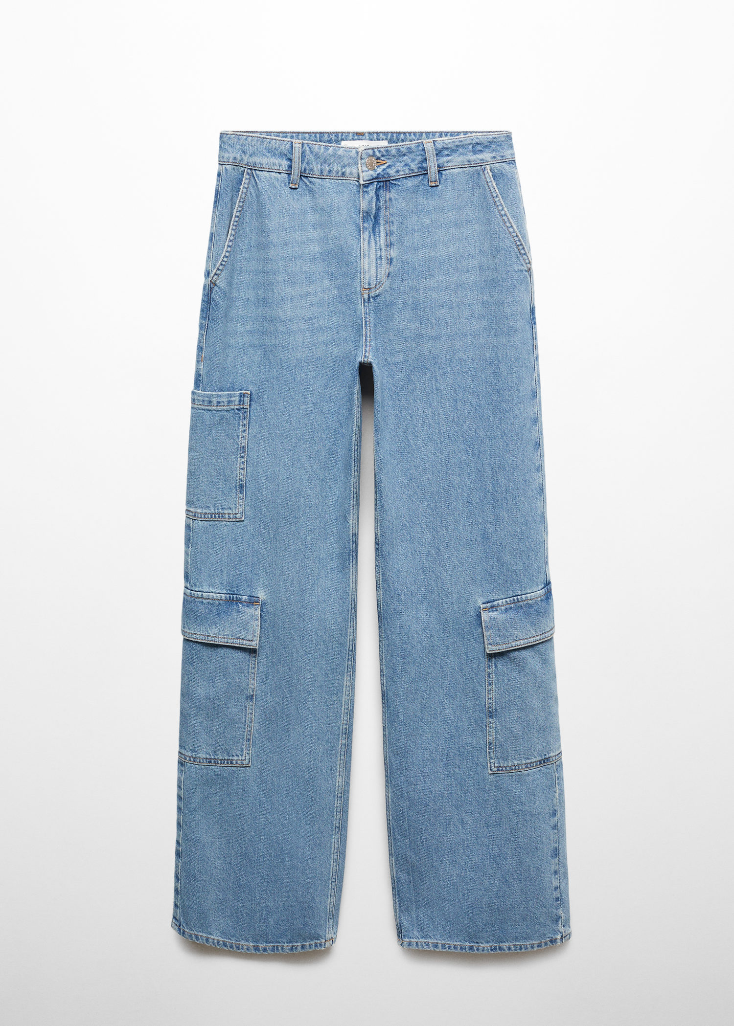 Loose cargo jeans with pockets