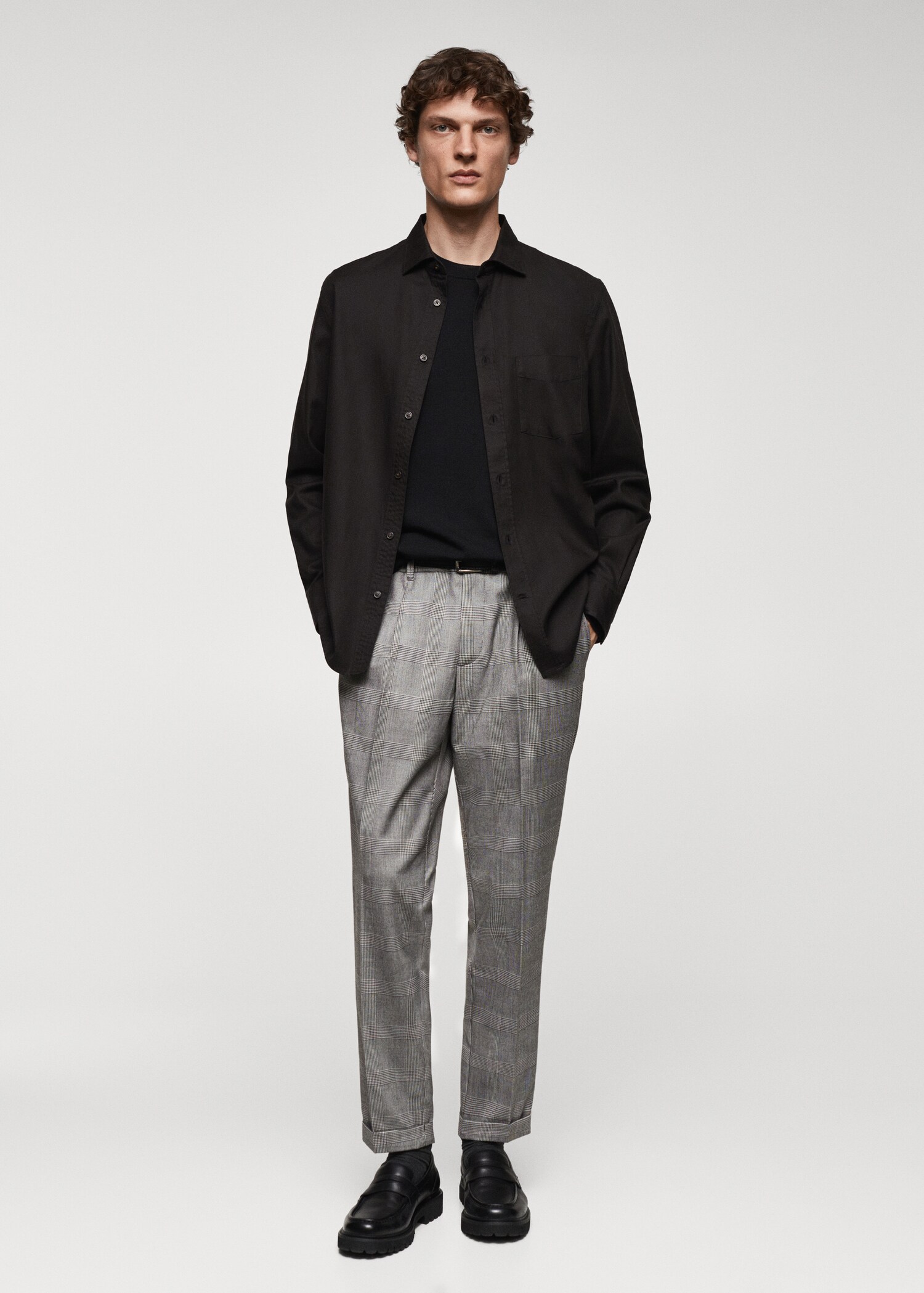 Check pleated trousers - General plane