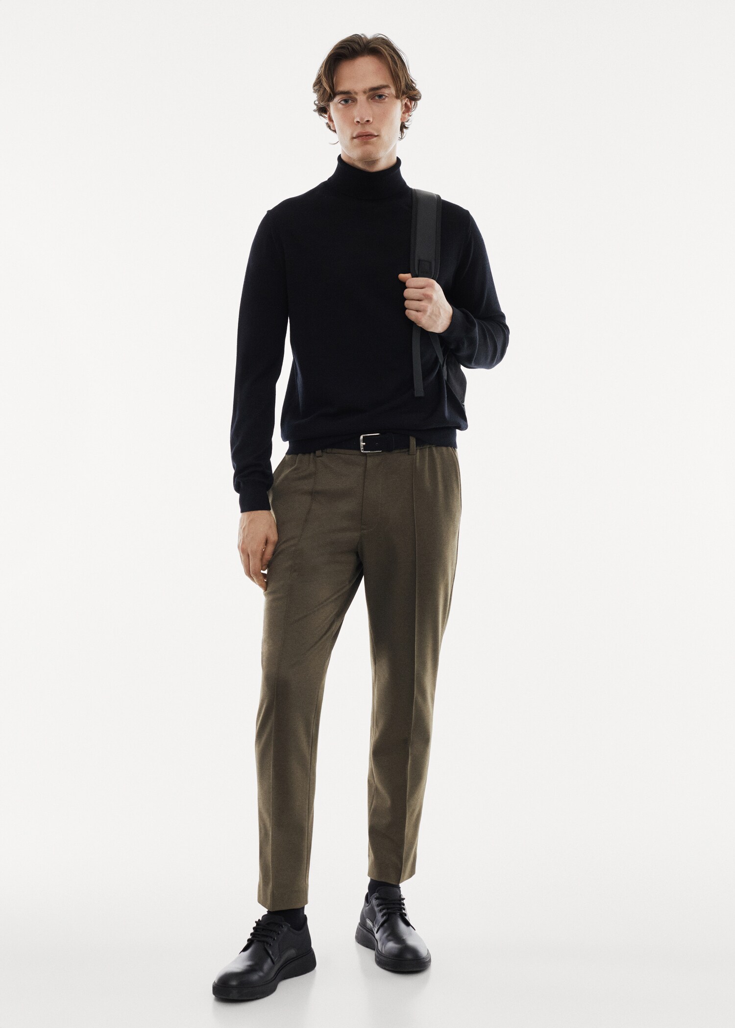 100% merino wool turtleneck sweater - General plane