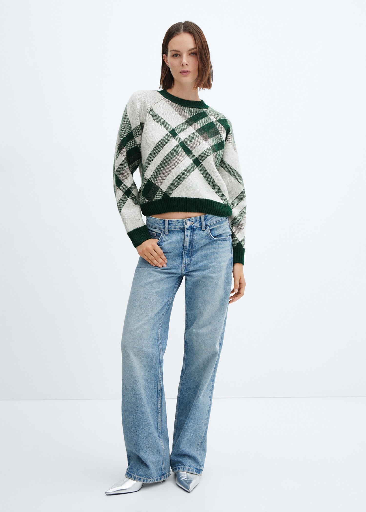 Checks knitted sweater - General plane