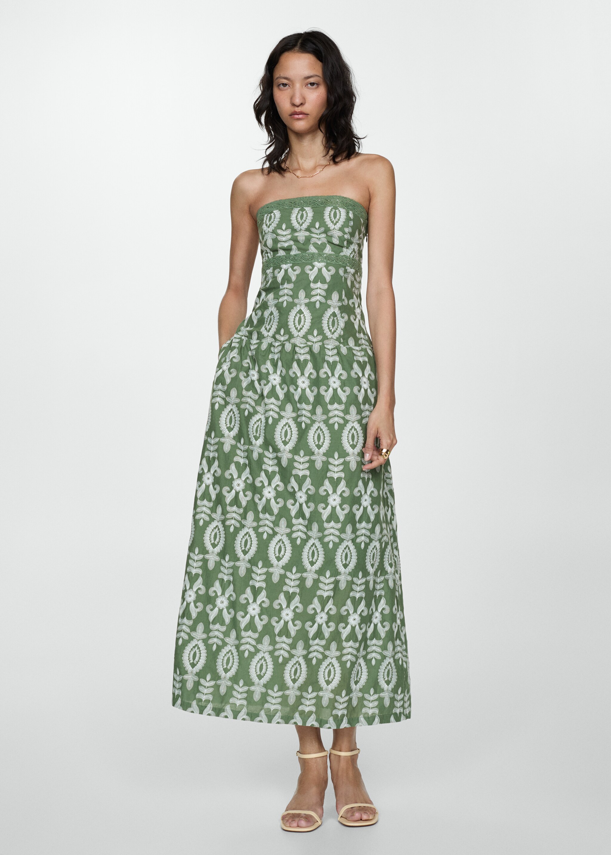 Strapless embroidered dress - General plane