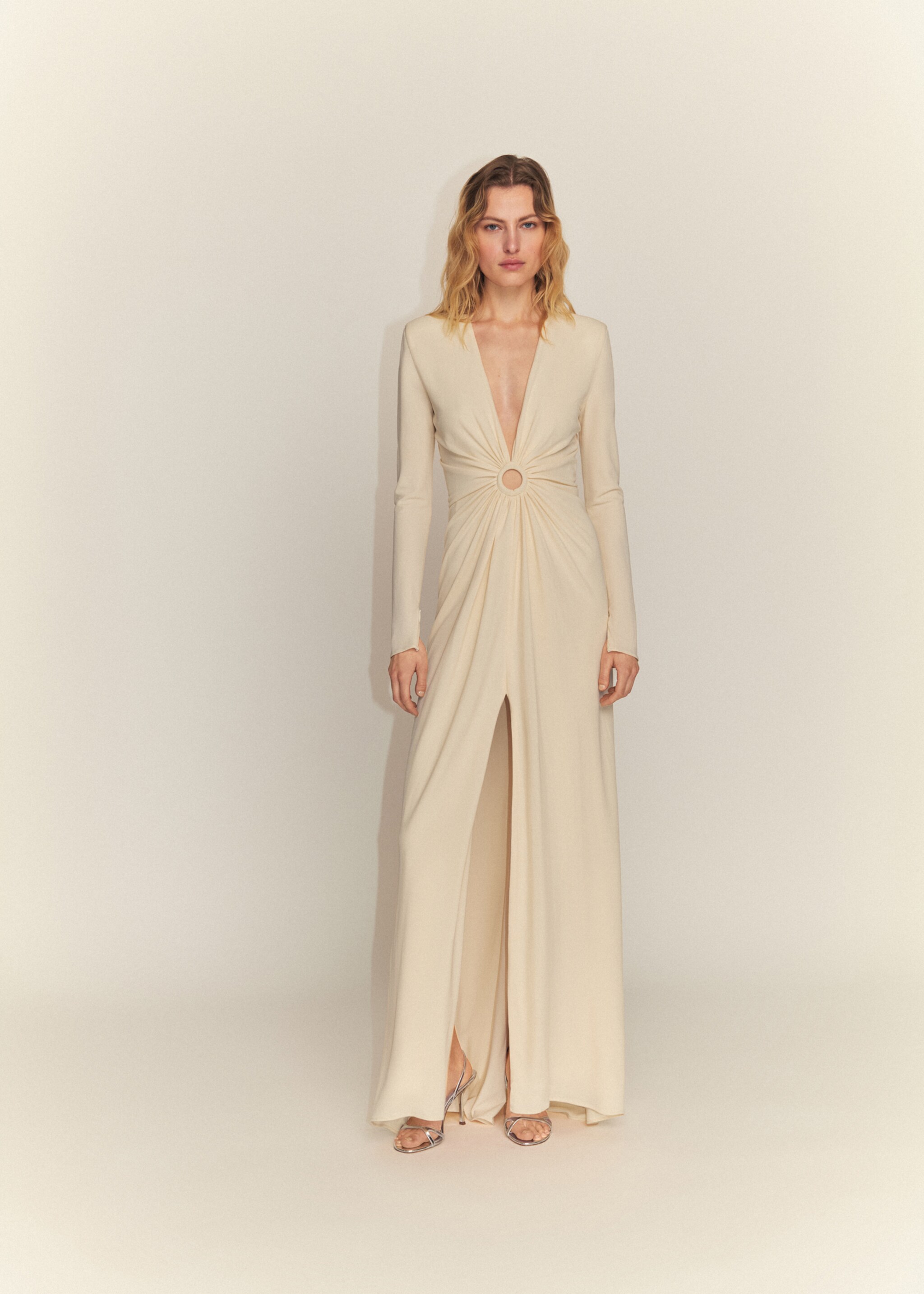 Hoop dress with gathered opening - General plane, Ecru. Ref: 67009248-00.