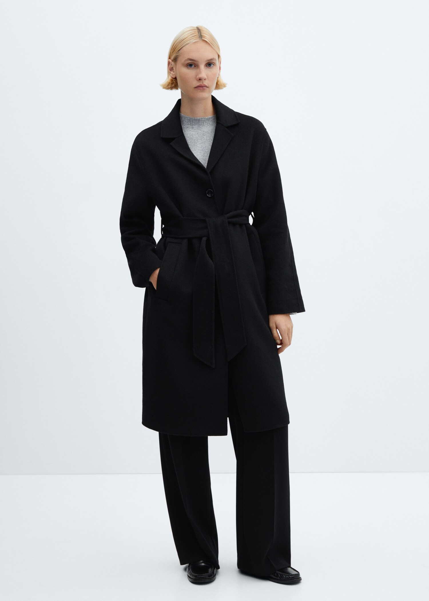 Wool coat with handmade belt - General plane