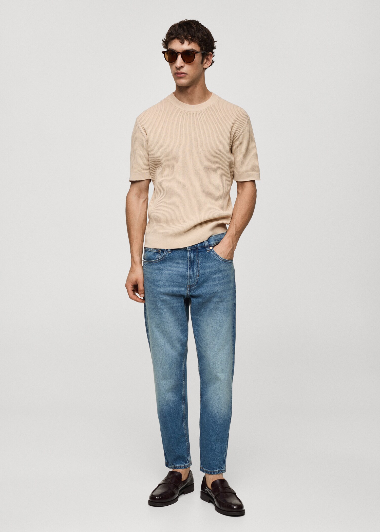 Tapered-fit jeans - General plane